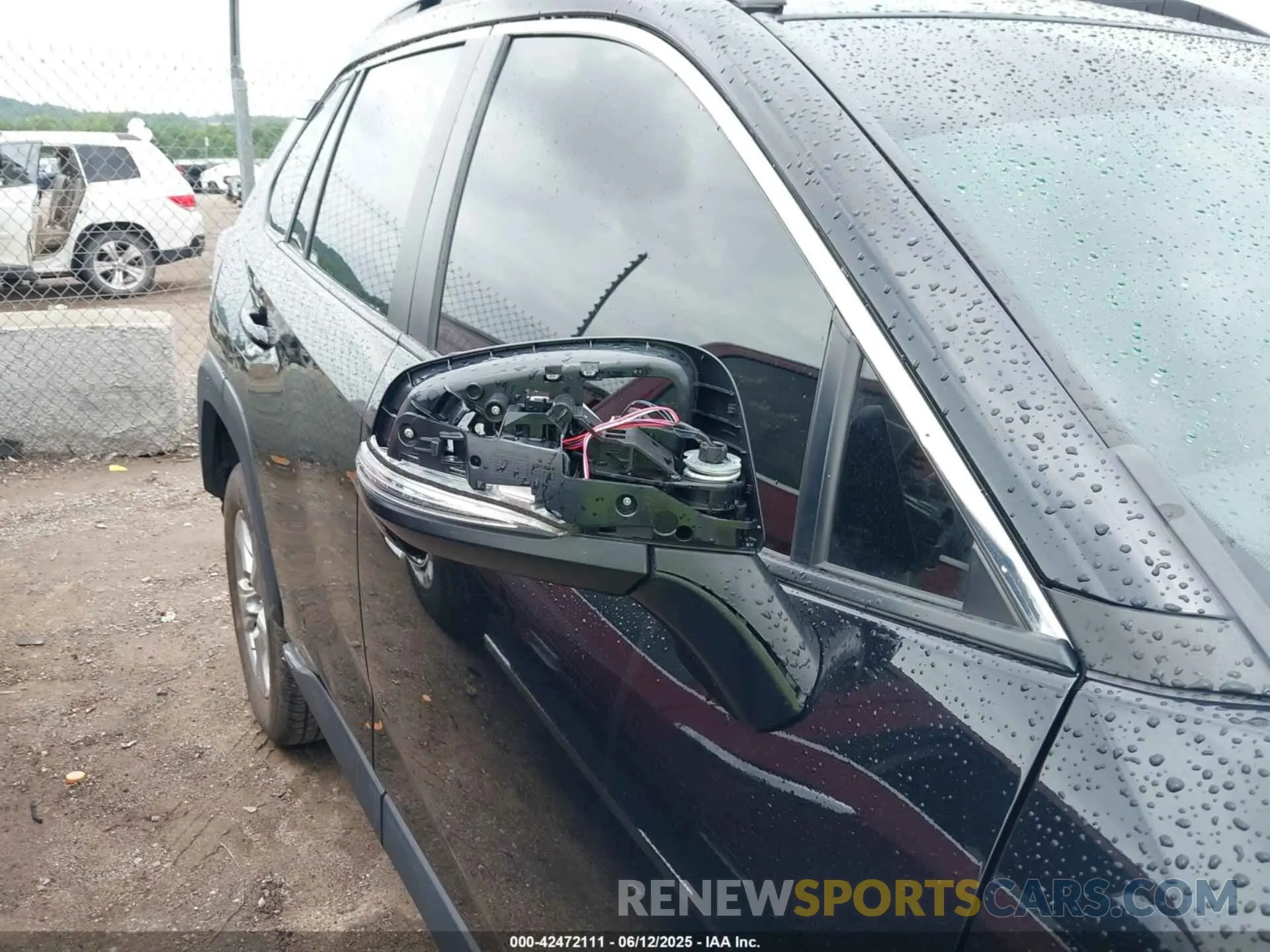 6 Photograph of a damaged car 2T3J1RFV4MW206562 TOYOTA RAV4 2021