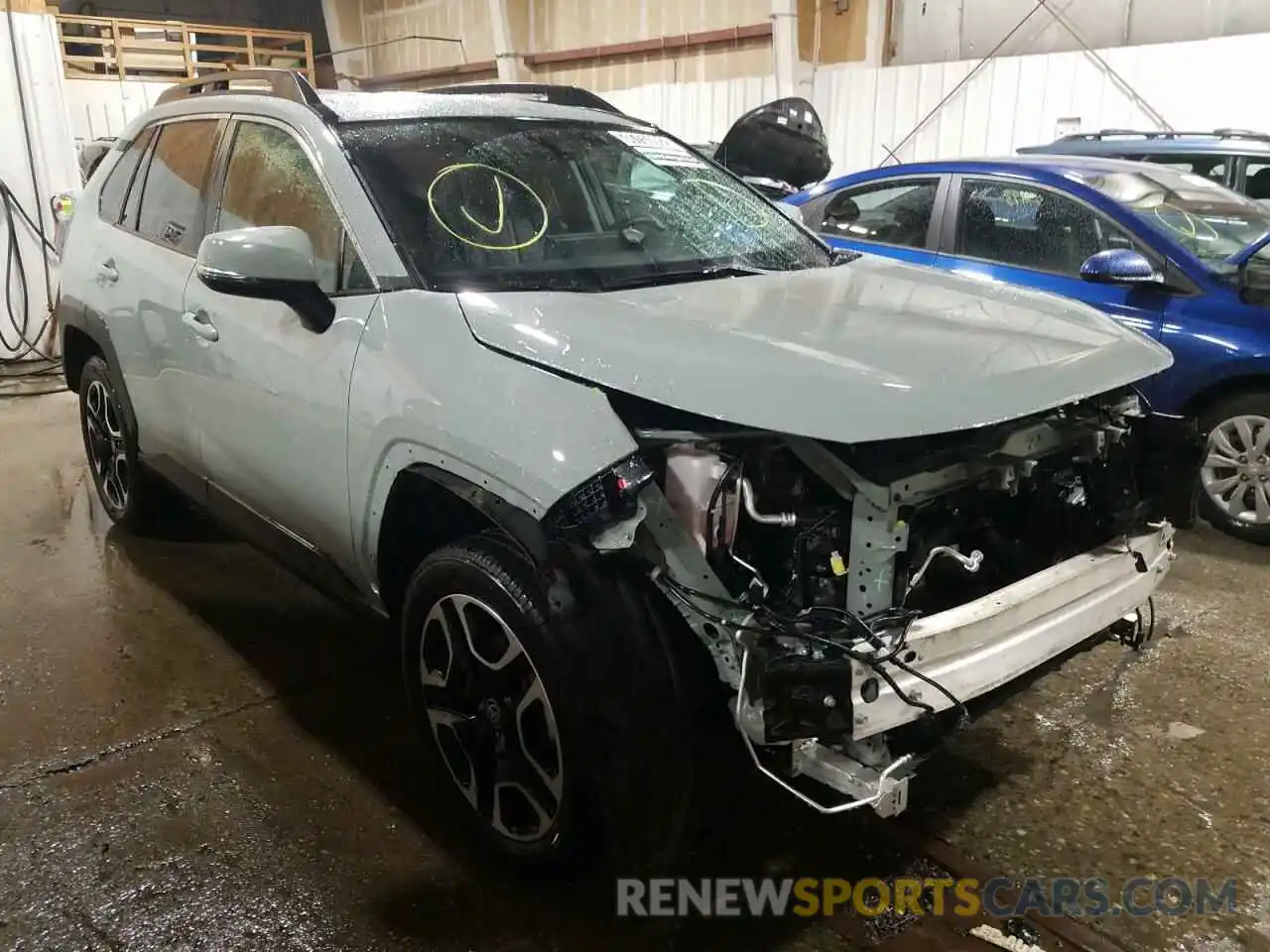 1 Photograph of a damaged car 2T3J1RFV5MW196155 TOYOTA RAV4 2021