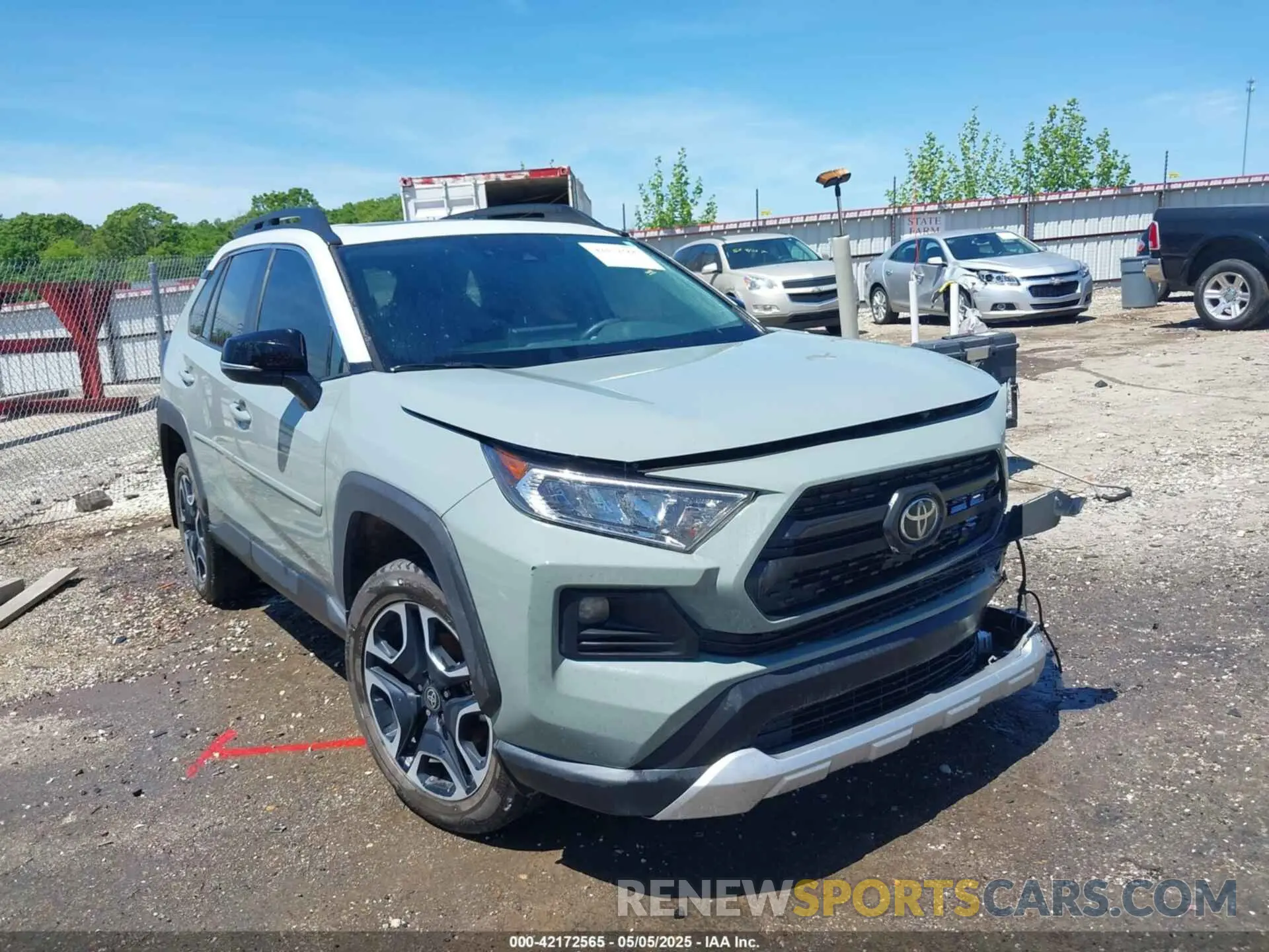 1 Photograph of a damaged car 2T3J1RFV5MW240963 TOYOTA RAV4 2021