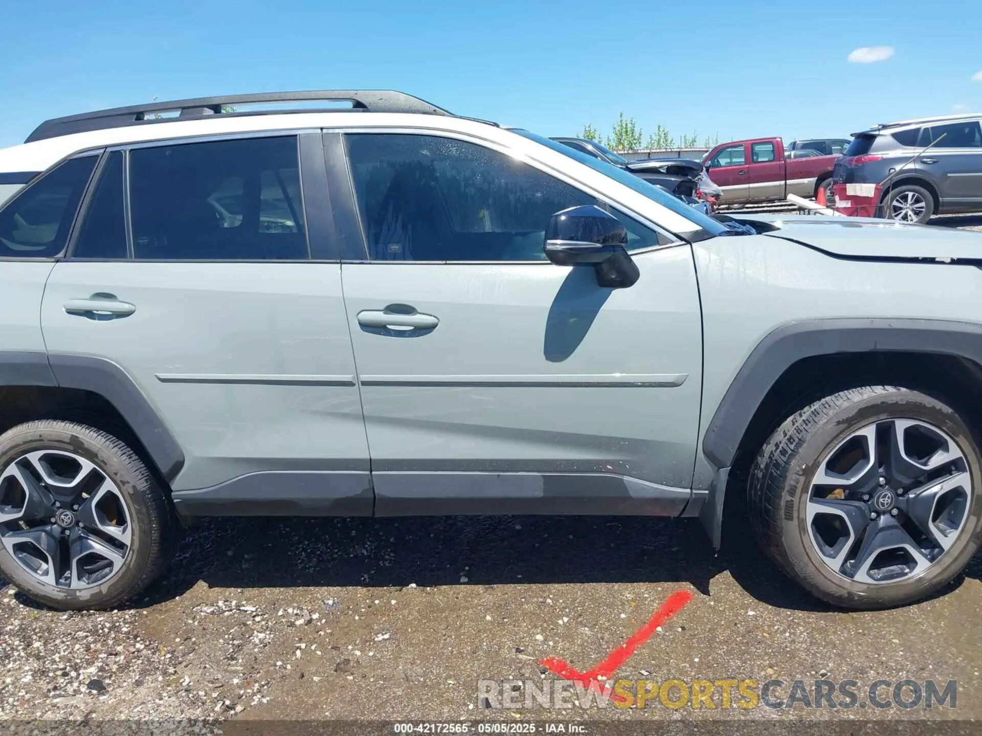 12 Photograph of a damaged car 2T3J1RFV5MW240963 TOYOTA RAV4 2021
