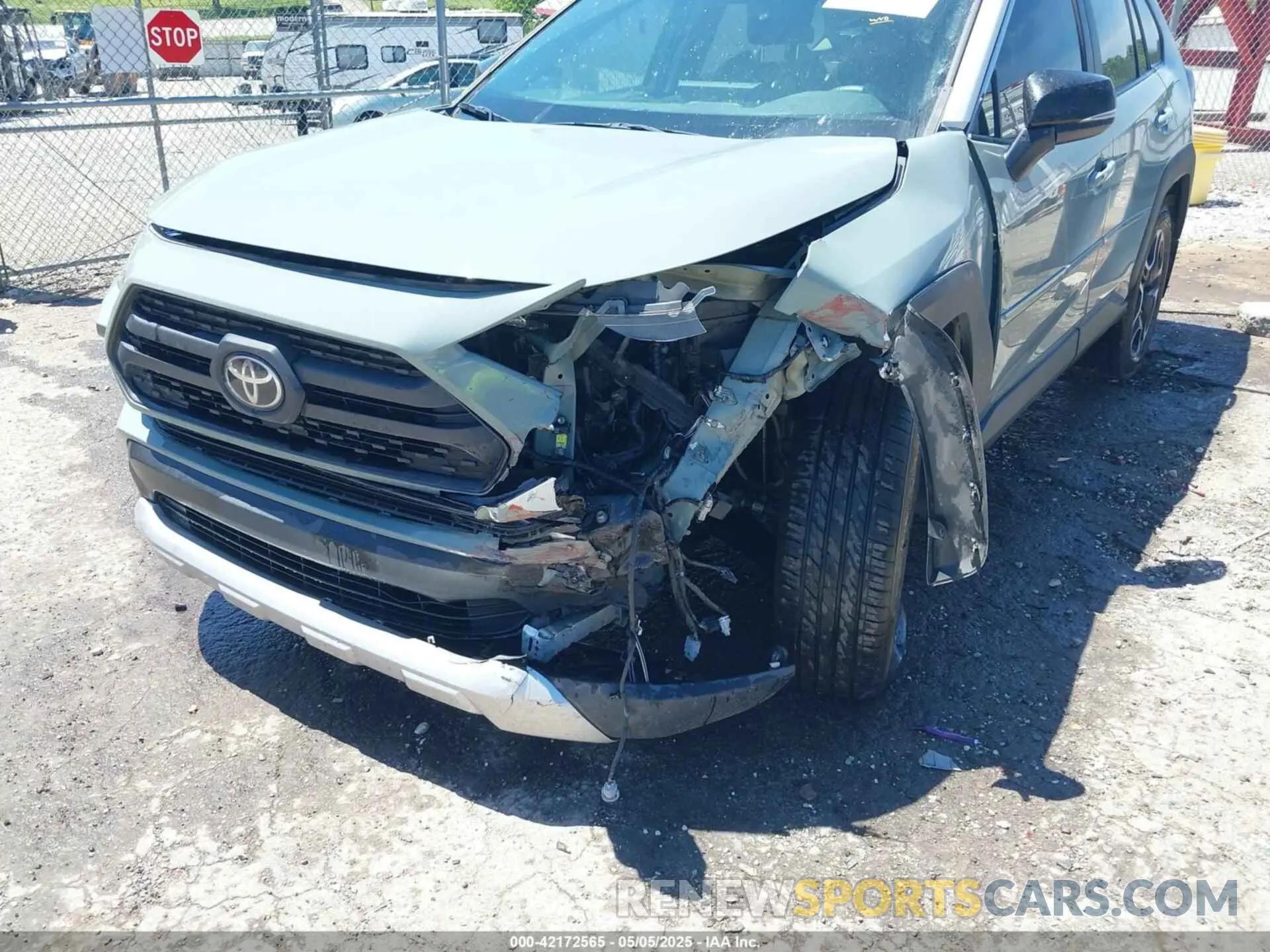 6 Photograph of a damaged car 2T3J1RFV5MW240963 TOYOTA RAV4 2021