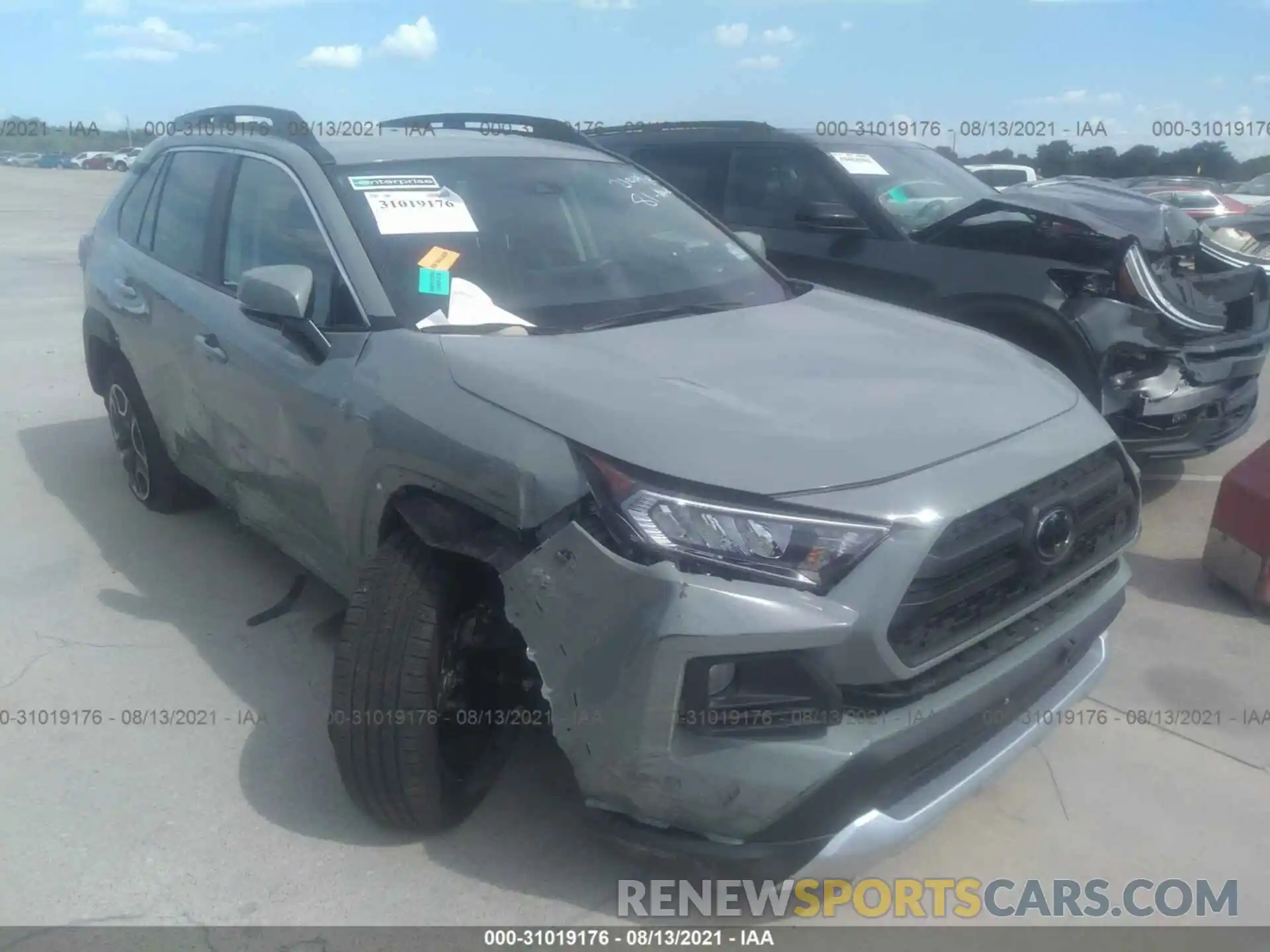 1 Photograph of a damaged car 2T3J1RFV7MW195816 TOYOTA RAV4 2021