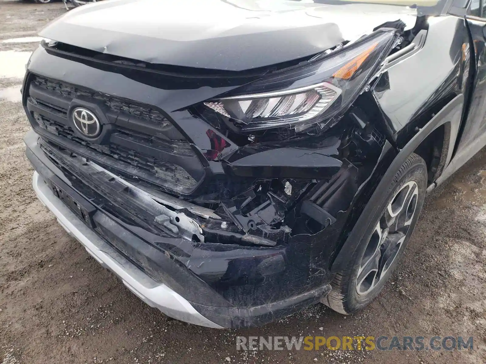 9 Photograph of a damaged car 2T3J1RFV8MW158841 TOYOTA RAV4 2021