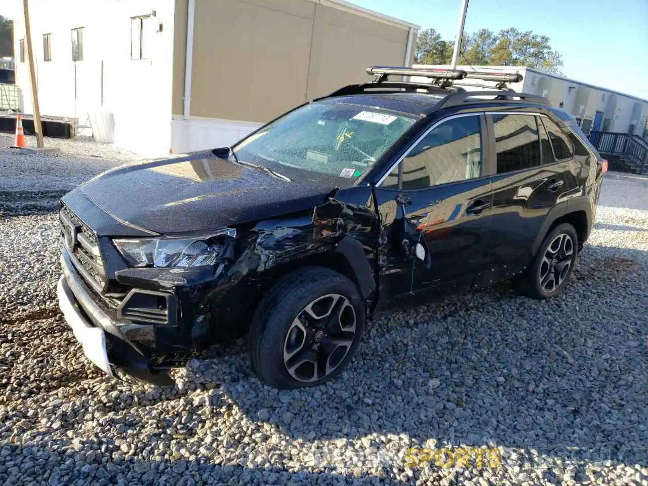 1 Photograph of a damaged car 2T3J1RFV8MW183206 TOYOTA RAV4 2021