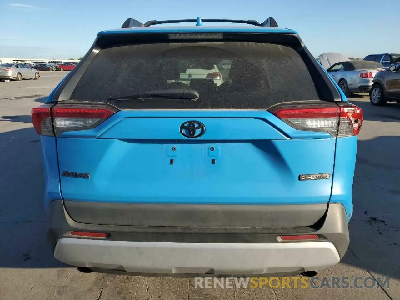 6 Photograph of a damaged car 2T3J1RFV8MW247485 TOYOTA RAV4 2021