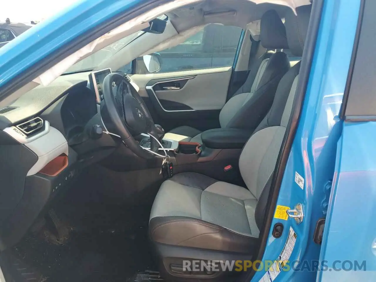 7 Photograph of a damaged car 2T3J1RFV8MW247485 TOYOTA RAV4 2021