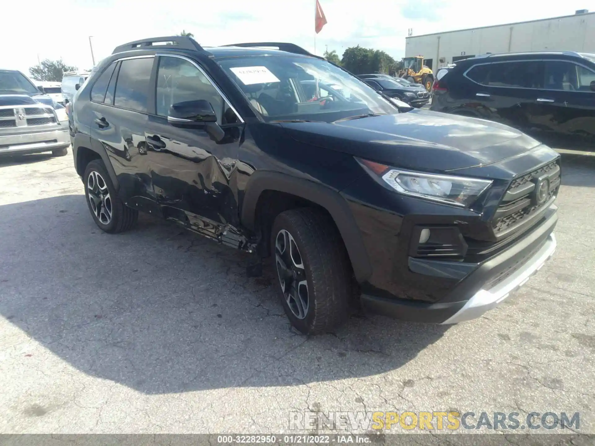 1 Photograph of a damaged car 2T3J1RFV9MW180184 TOYOTA RAV4 2021