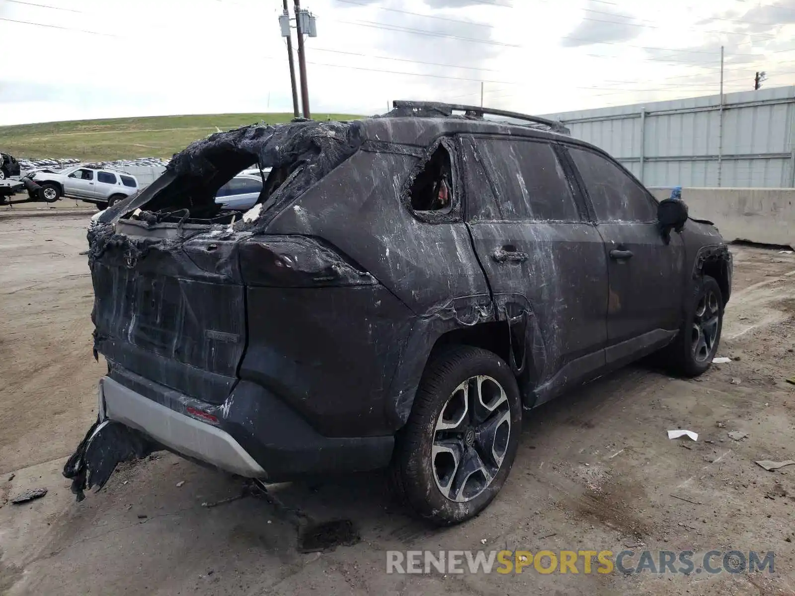 4 Photograph of a damaged car 2T3J1RFVXMW157528 TOYOTA RAV4 2021