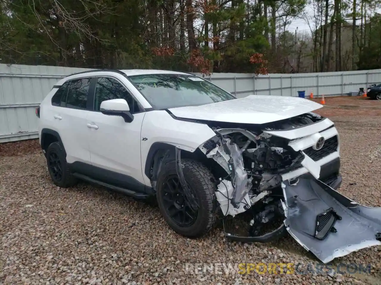 1 Photograph of a damaged car 2T3K1RFV0MC102544 TOYOTA RAV4 2021