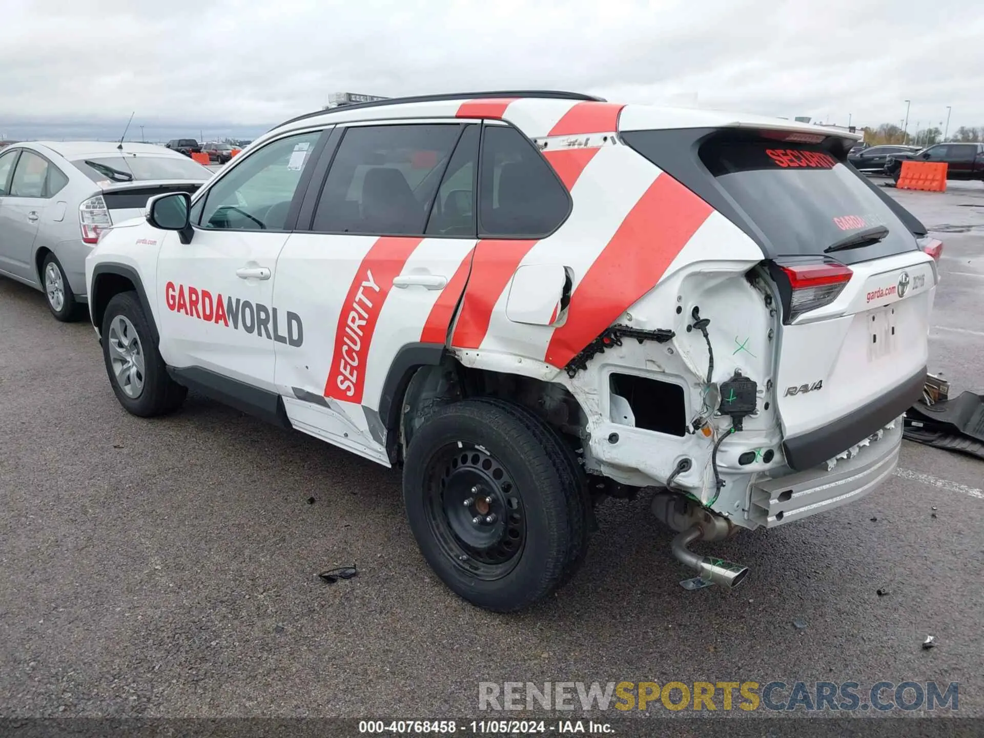 3 Photograph of a damaged car 2T3K1RFV0MC163666 TOYOTA RAV4 2021