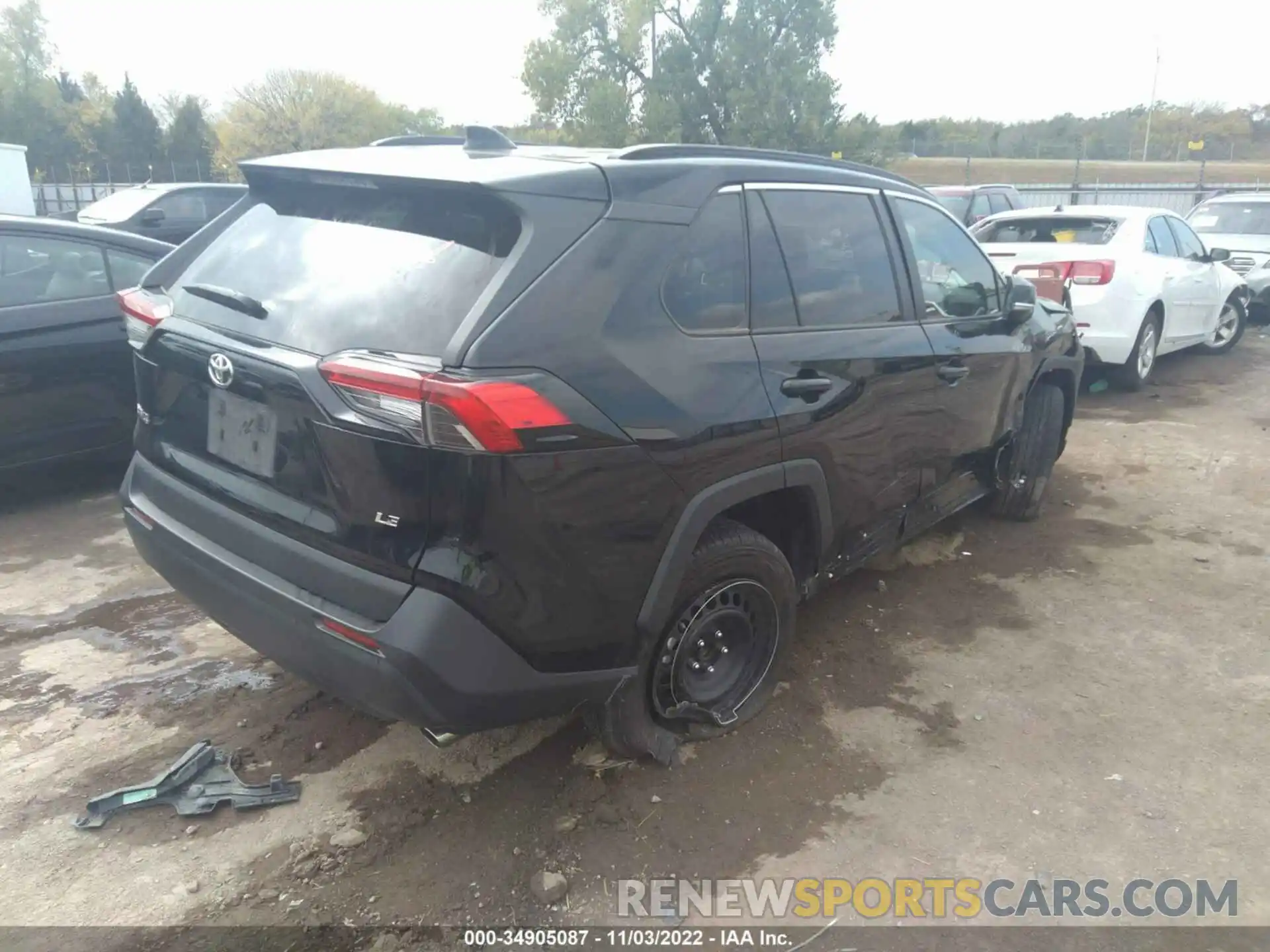 4 Photograph of a damaged car 2T3K1RFV0MW162886 TOYOTA RAV4 2021