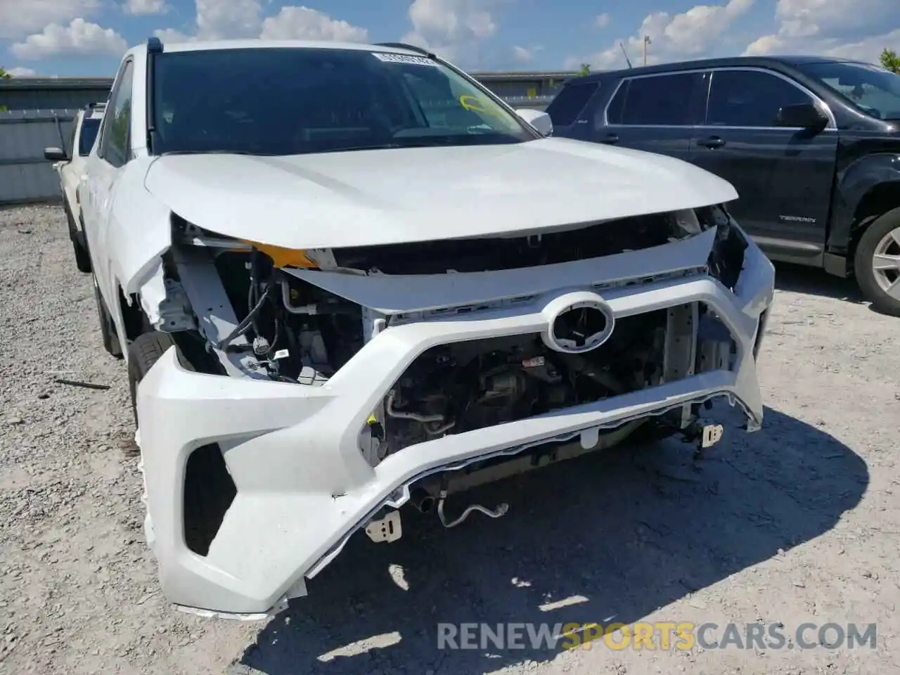 9 Photograph of a damaged car 2T3K1RFV0MW165495 TOYOTA RAV4 2021