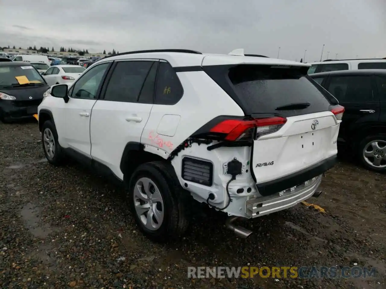 3 Photograph of a damaged car 2T3K1RFV1MC115304 TOYOTA RAV4 2021