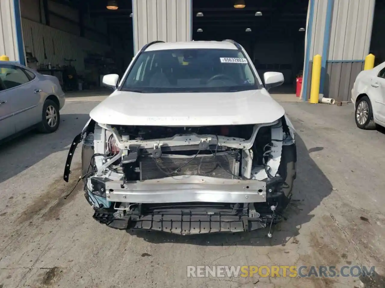 5 Photograph of a damaged car 2T3K1RFV1MC163420 TOYOTA RAV4 2021