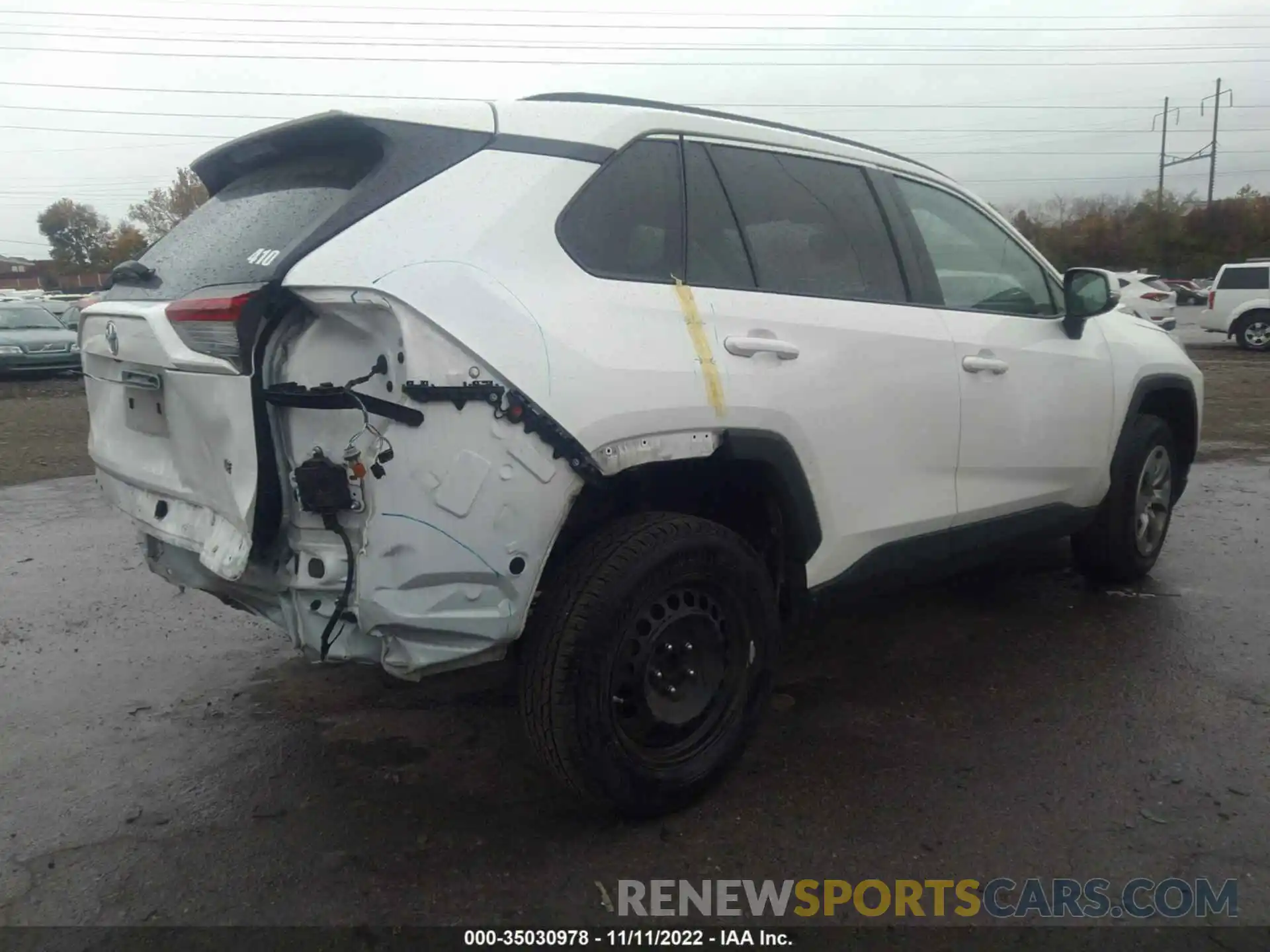 4 Photograph of a damaged car 2T3K1RFV1MW122140 TOYOTA RAV4 2021