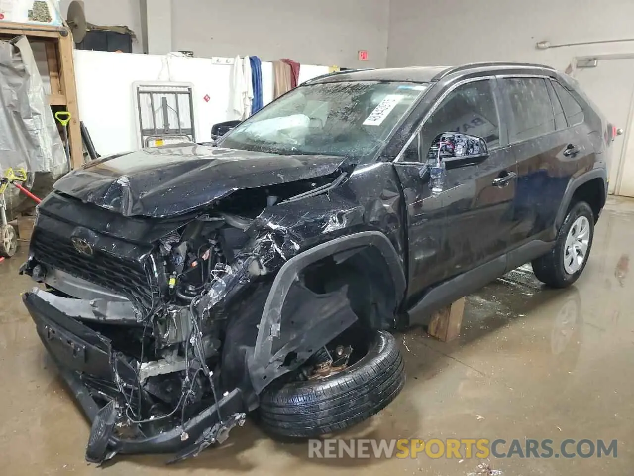 1 Photograph of a damaged car 2T3K1RFV2MC099792 TOYOTA RAV4 2021