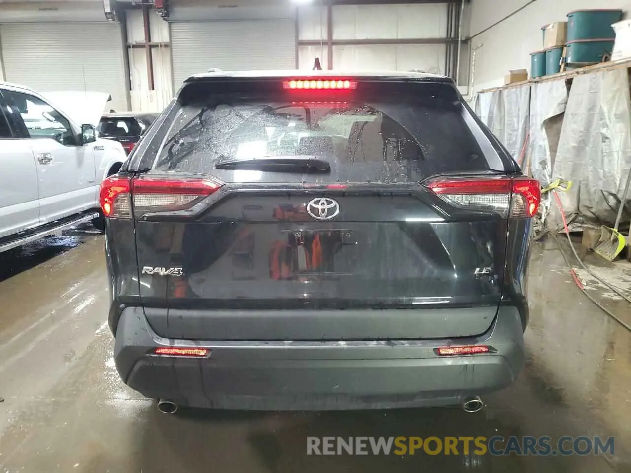 6 Photograph of a damaged car 2T3K1RFV2MC099792 TOYOTA RAV4 2021