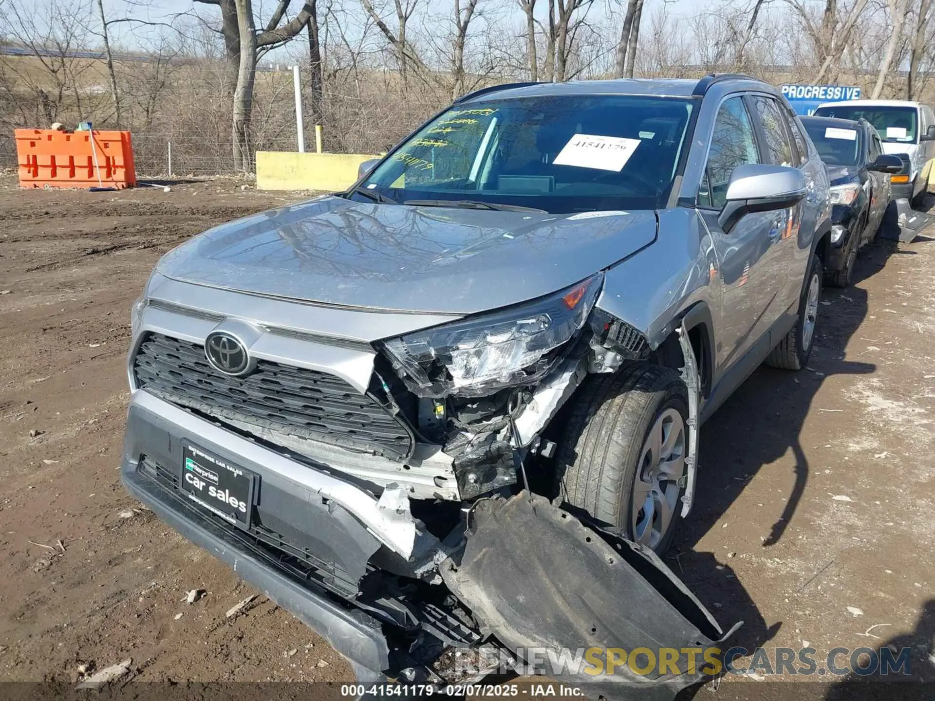 2 Photograph of a damaged car 2T3K1RFV2MC123282 TOYOTA RAV4 2021