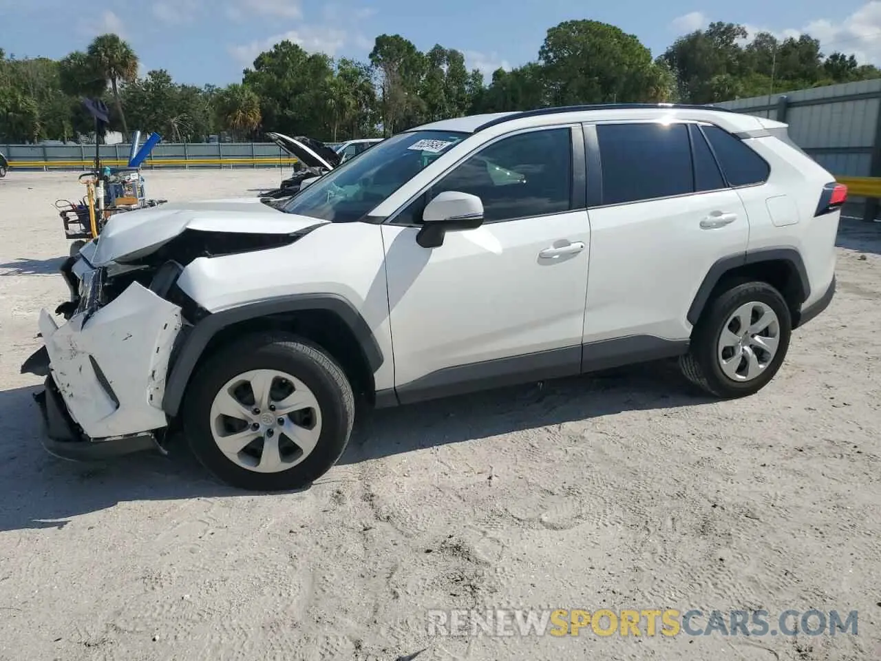 1 Photograph of a damaged car 2T3K1RFV3MW123984 TOYOTA RAV4 2021
