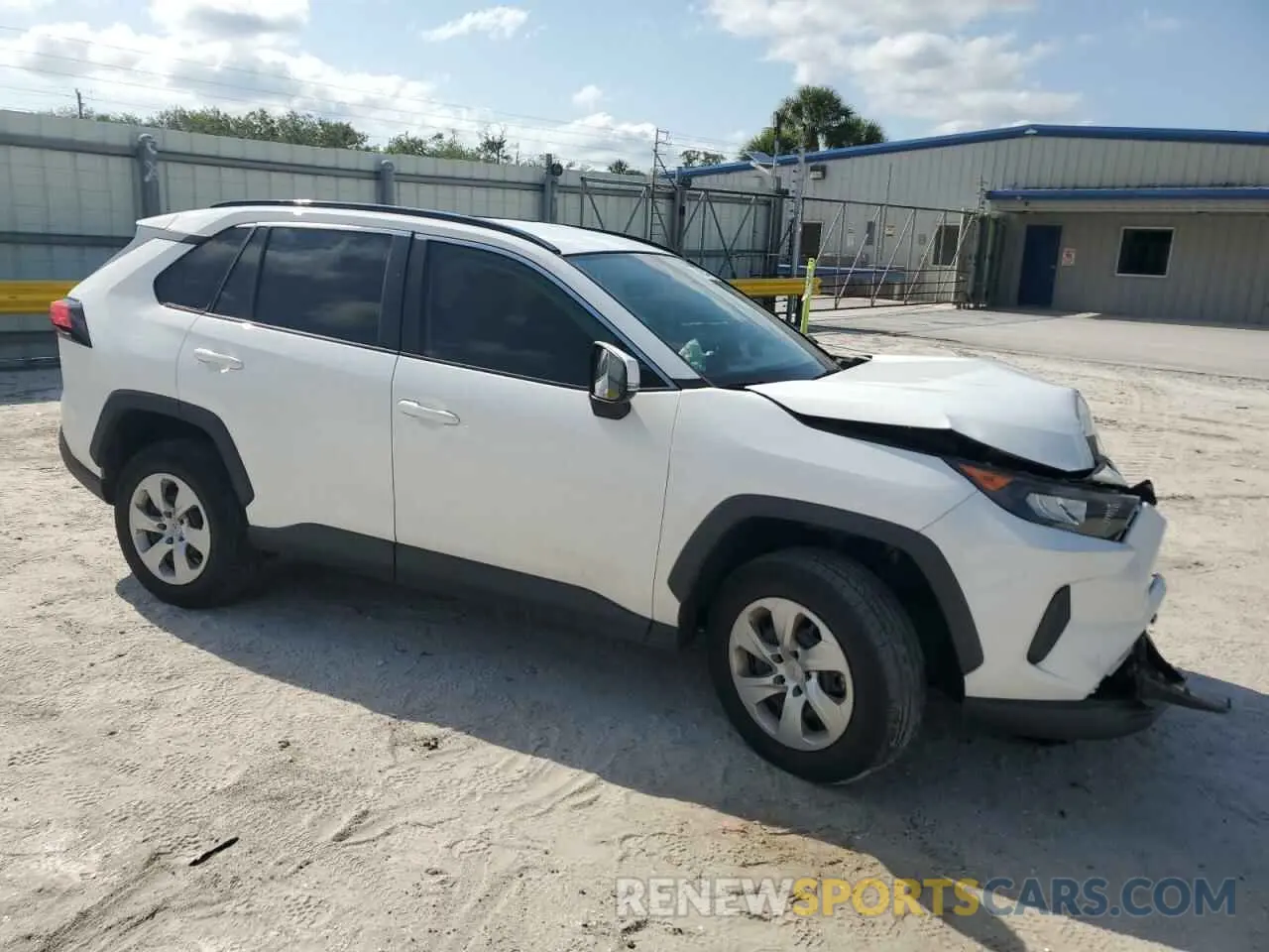 4 Photograph of a damaged car 2T3K1RFV3MW123984 TOYOTA RAV4 2021