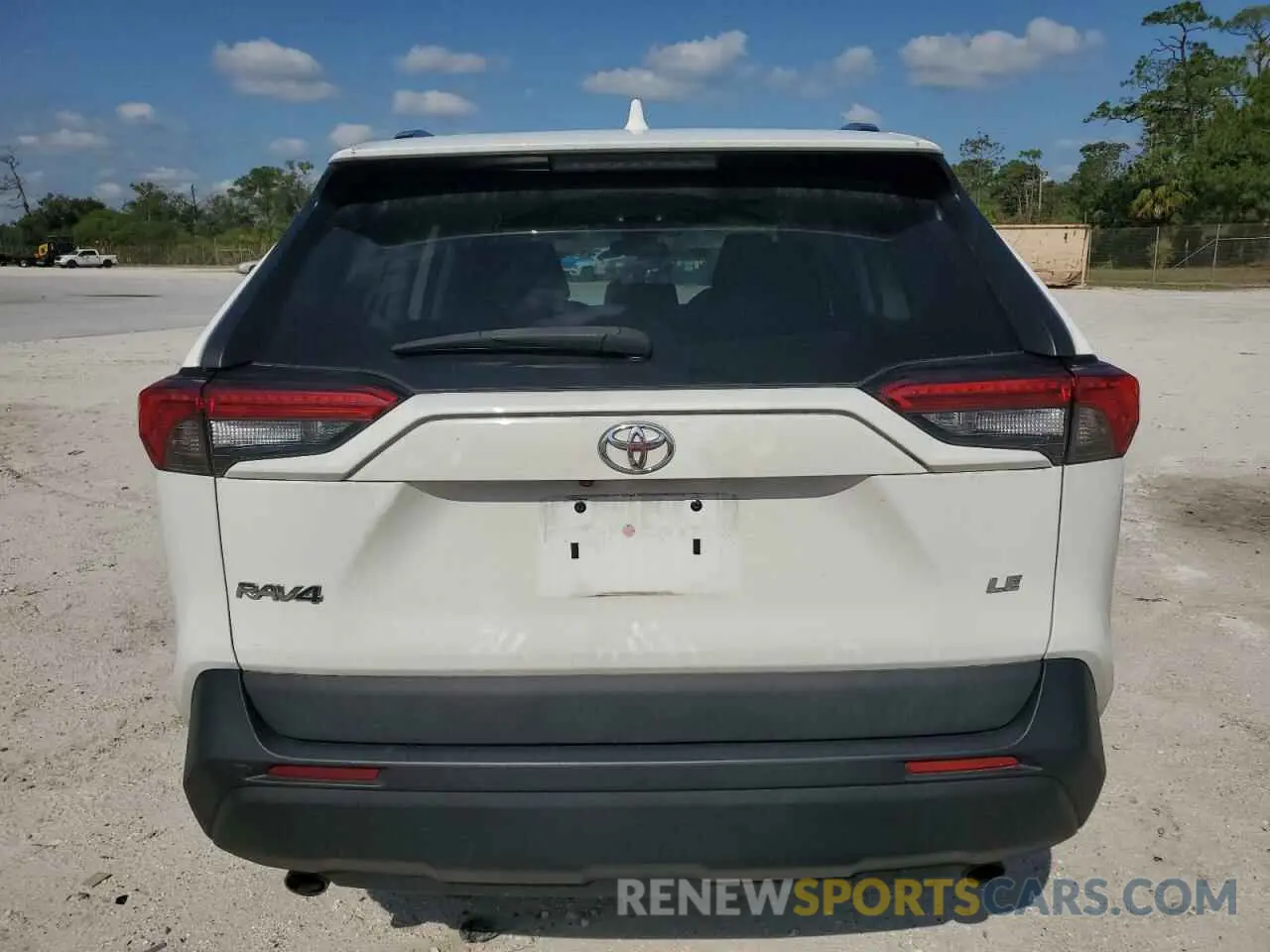 6 Photograph of a damaged car 2T3K1RFV3MW123984 TOYOTA RAV4 2021