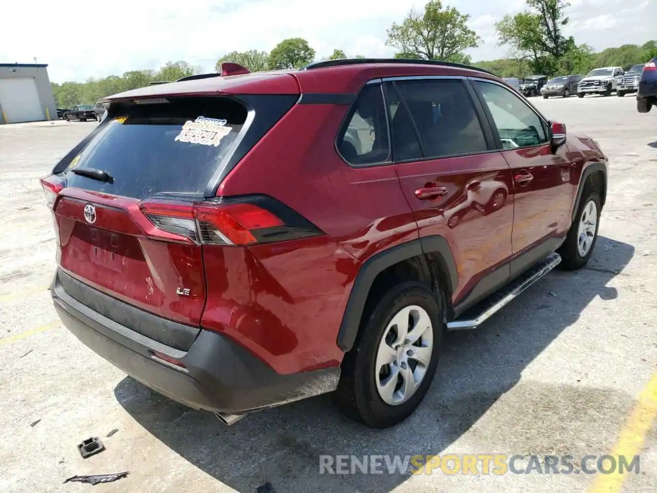 4 Photograph of a damaged car 2T3K1RFV3MW133284 TOYOTA RAV4 2021