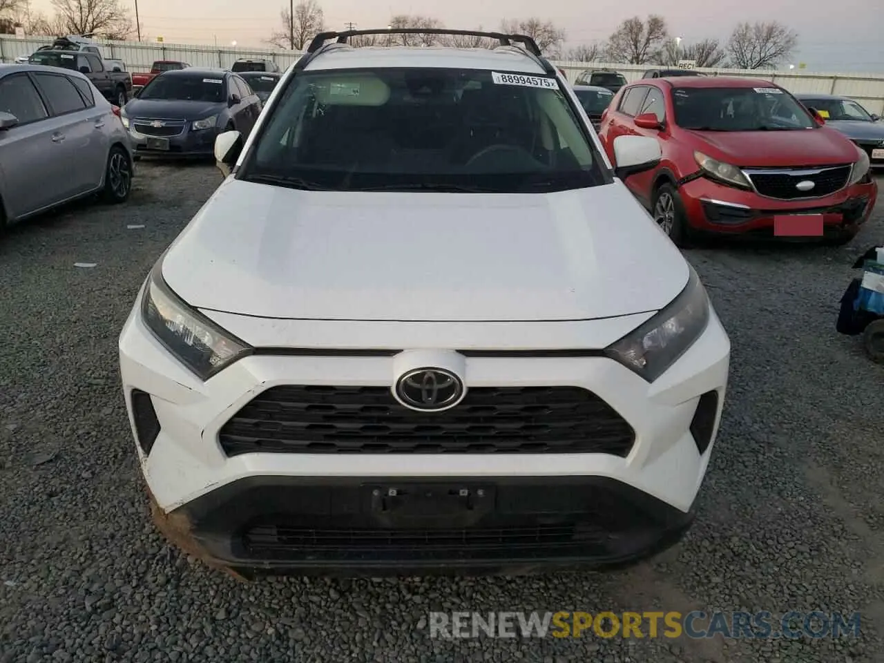 5 Photograph of a damaged car 2T3K1RFV4MC095954 TOYOTA RAV4 2021