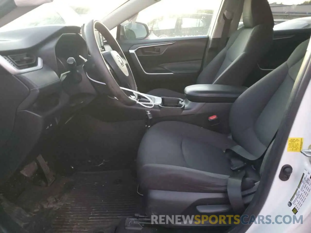 7 Photograph of a damaged car 2T3K1RFV4MC095954 TOYOTA RAV4 2021