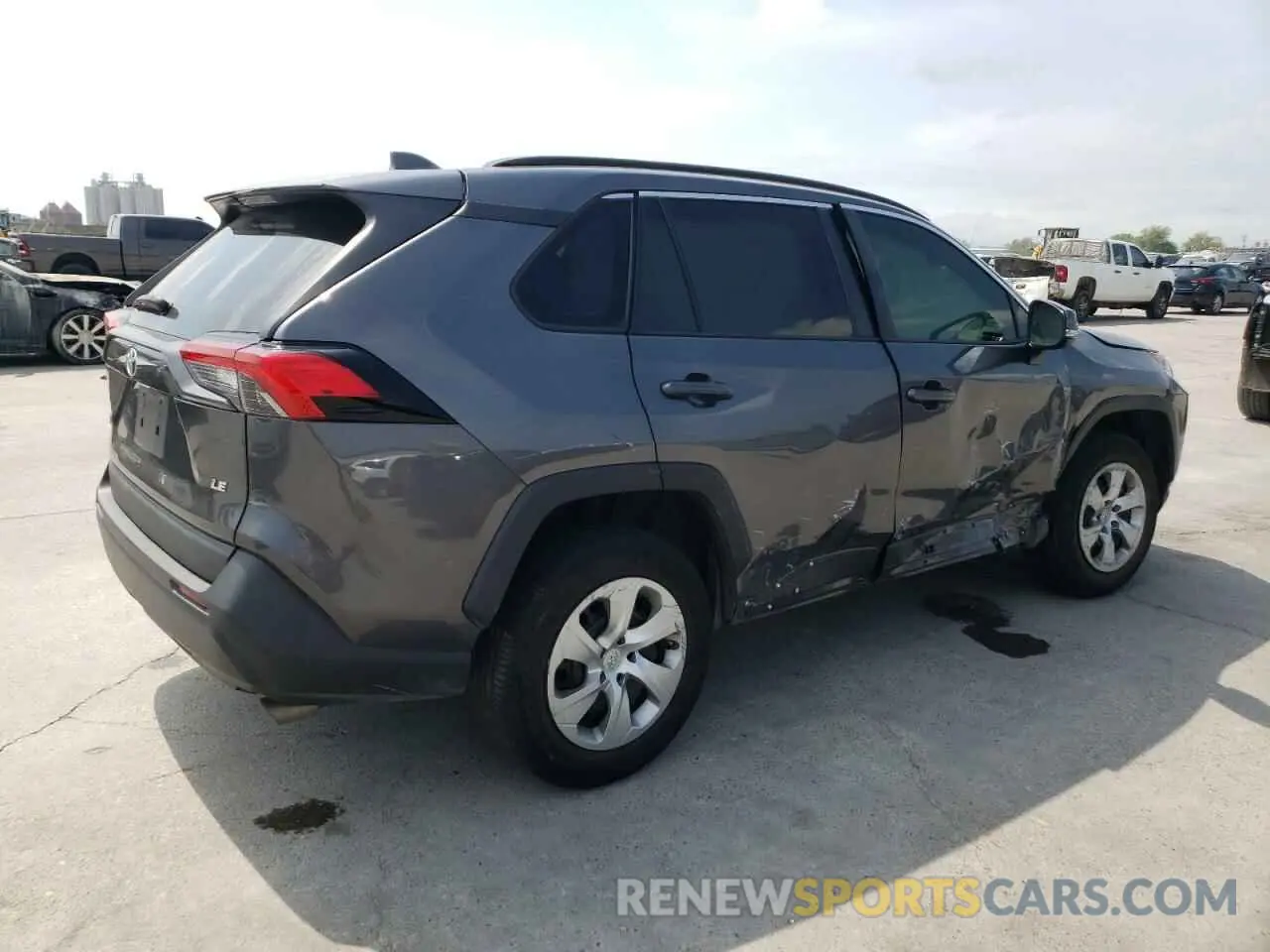 3 Photograph of a damaged car 2T3K1RFV4MC112462 TOYOTA RAV4 2021