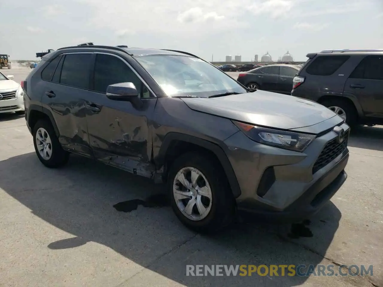 4 Photograph of a damaged car 2T3K1RFV4MC112462 TOYOTA RAV4 2021