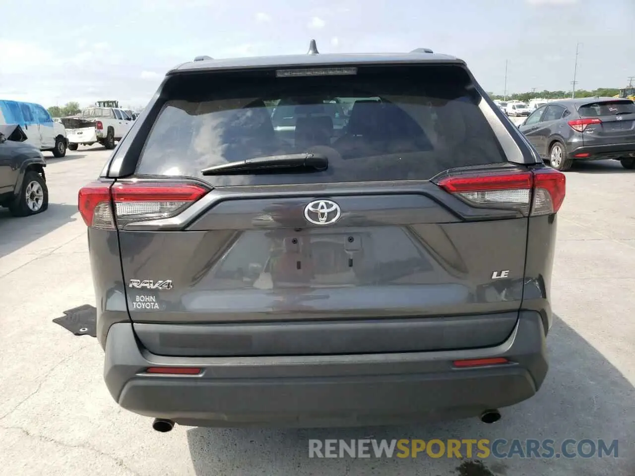 6 Photograph of a damaged car 2T3K1RFV4MC112462 TOYOTA RAV4 2021