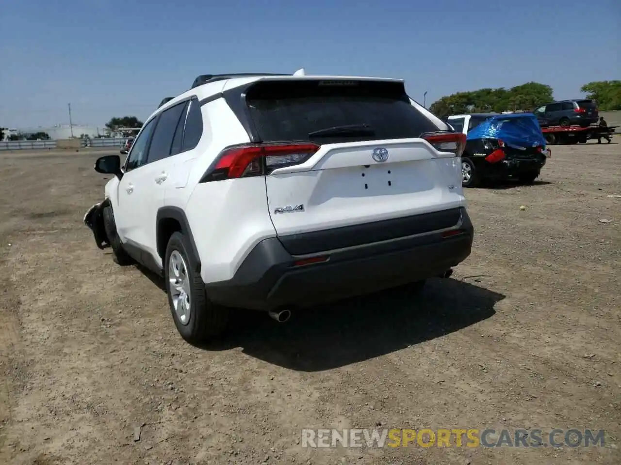 3 Photograph of a damaged car 2T3K1RFV4MC172158 TOYOTA RAV4 2021