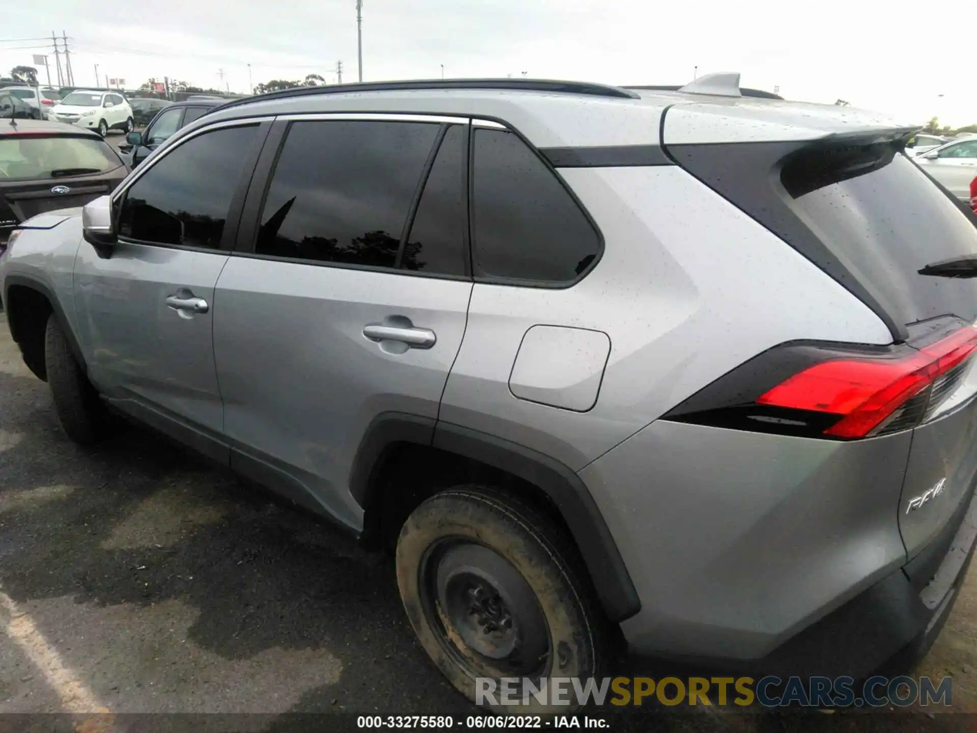 3 Photograph of a damaged car 2T3K1RFV5MC096644 TOYOTA RAV4 2021