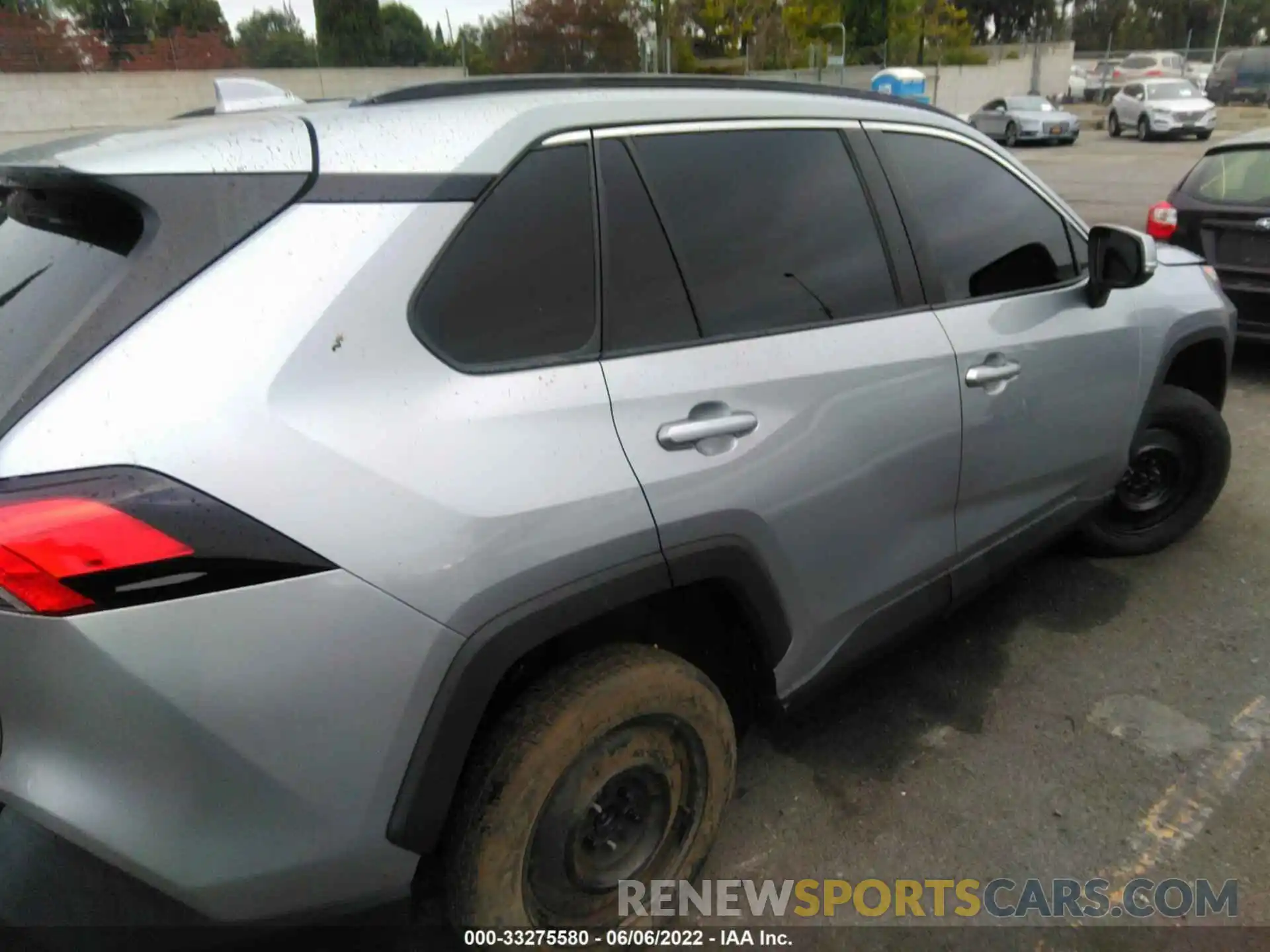 4 Photograph of a damaged car 2T3K1RFV5MC096644 TOYOTA RAV4 2021