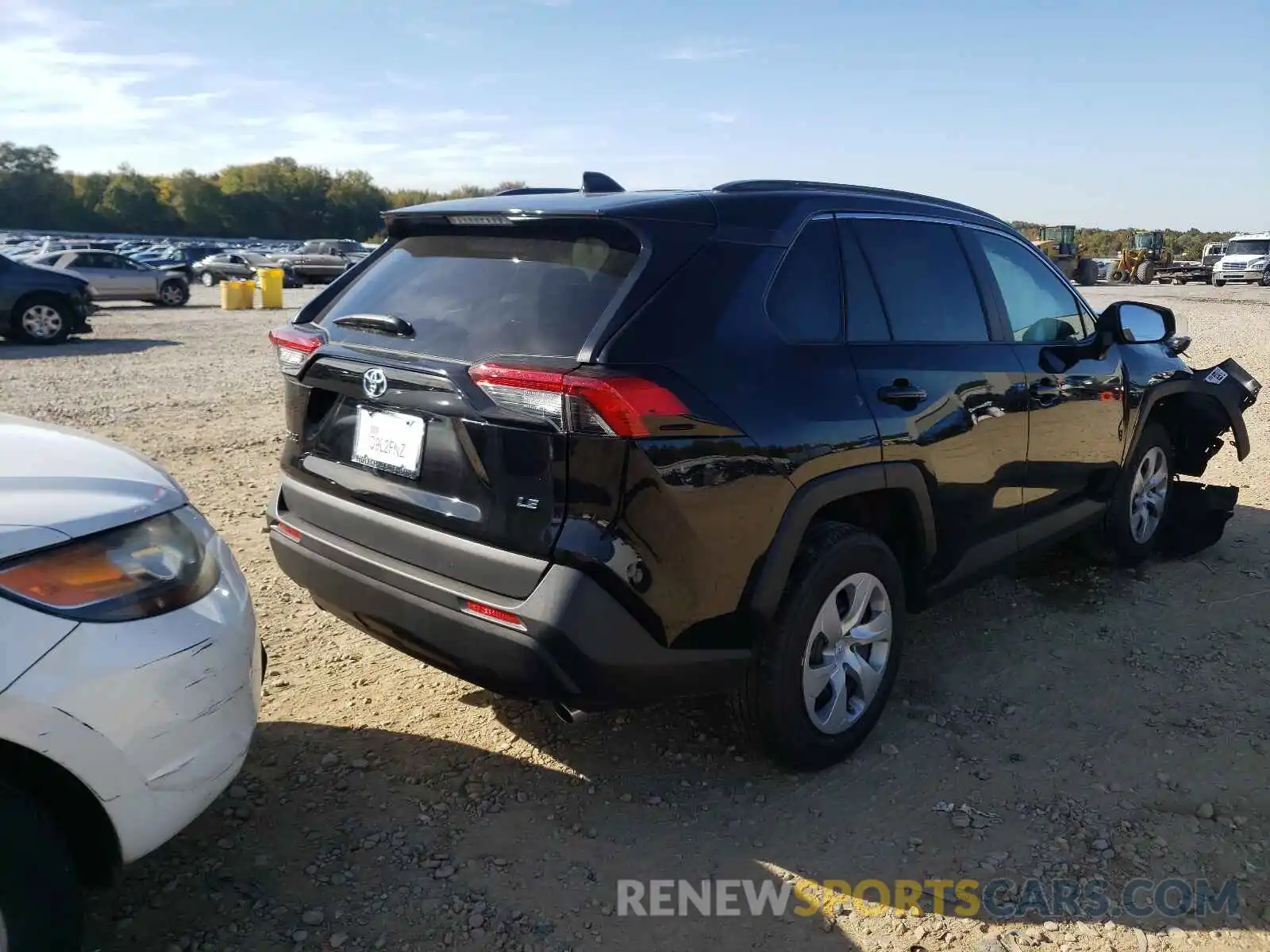 4 Photograph of a damaged car 2T3K1RFV5MC160150 TOYOTA RAV4 2021