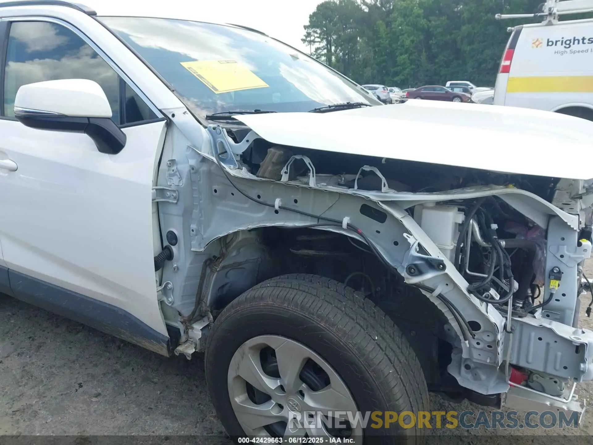21 Photograph of a damaged car 2T3K1RFV7MC171442 TOYOTA RAV4 2021