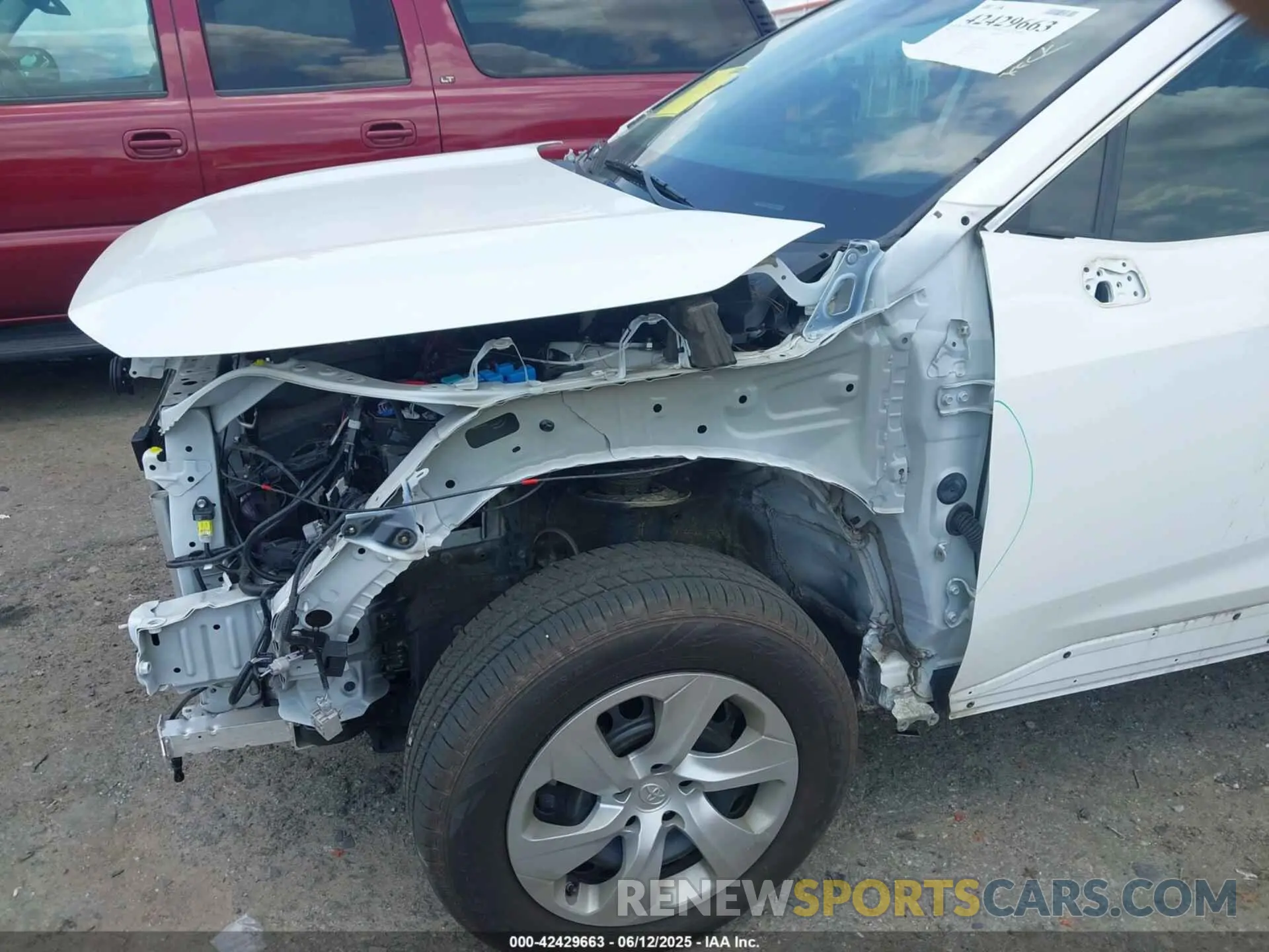 6 Photograph of a damaged car 2T3K1RFV7MC171442 TOYOTA RAV4 2021
