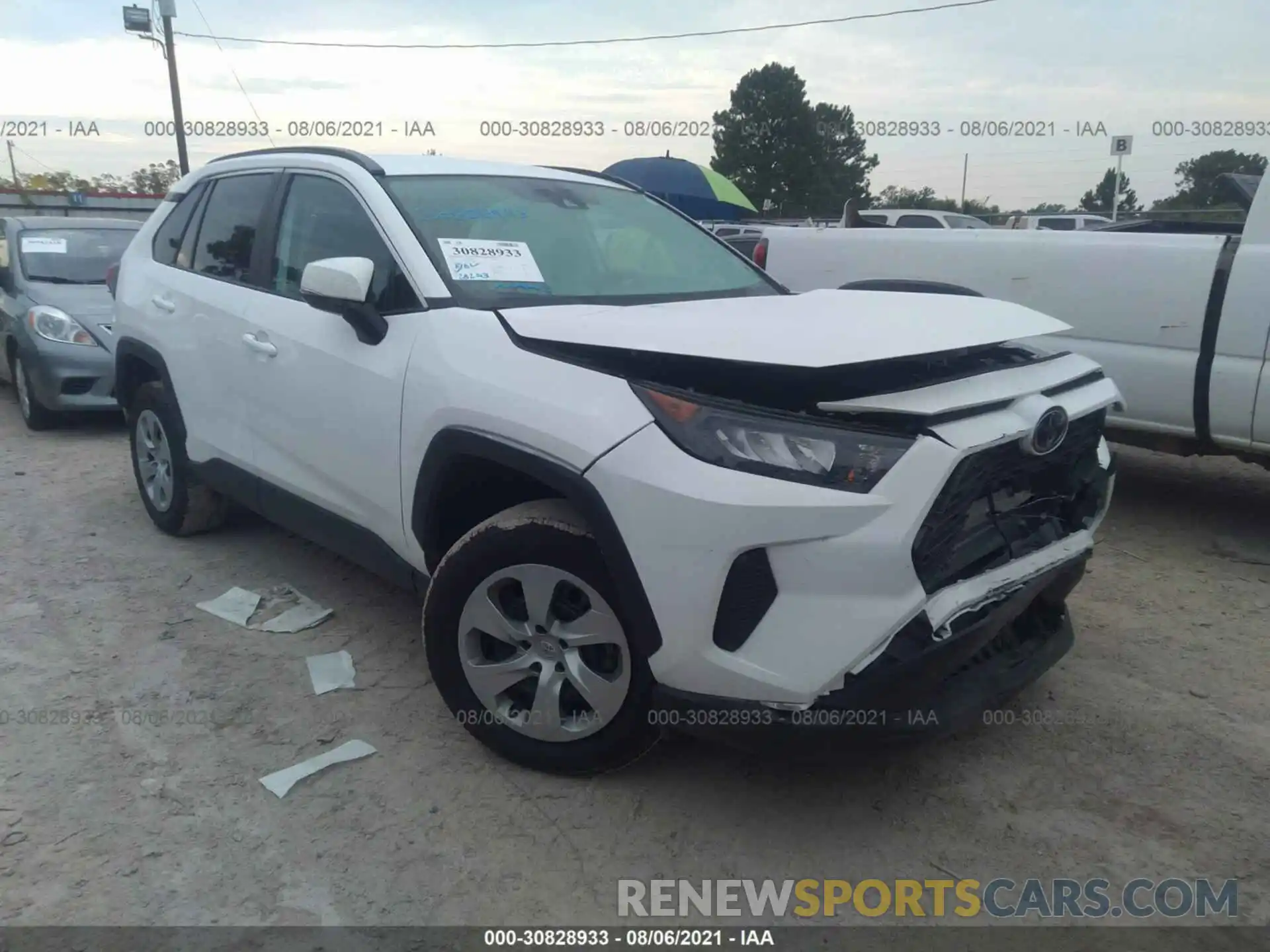 1 Photograph of a damaged car 2T3K1RFV7MW124393 TOYOTA RAV4 2021