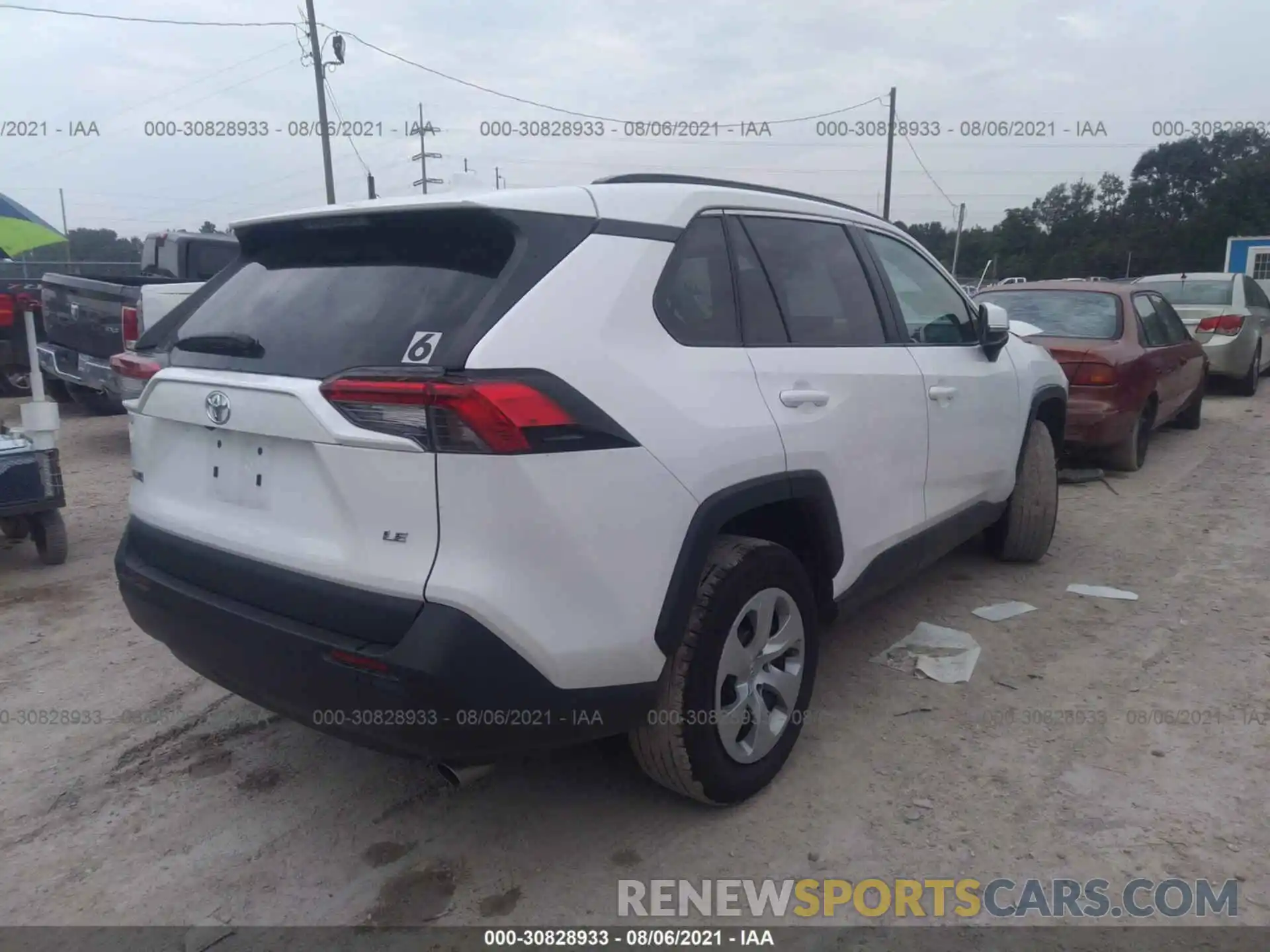 4 Photograph of a damaged car 2T3K1RFV7MW124393 TOYOTA RAV4 2021