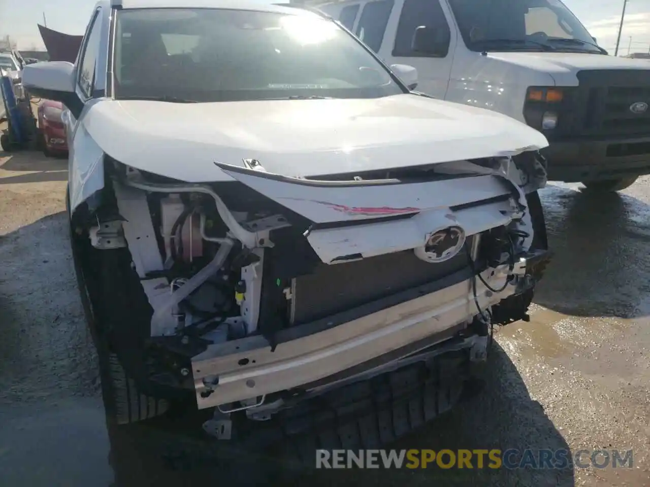 9 Photograph of a damaged car 2T3K1RFV8MC109323 TOYOTA RAV4 2021