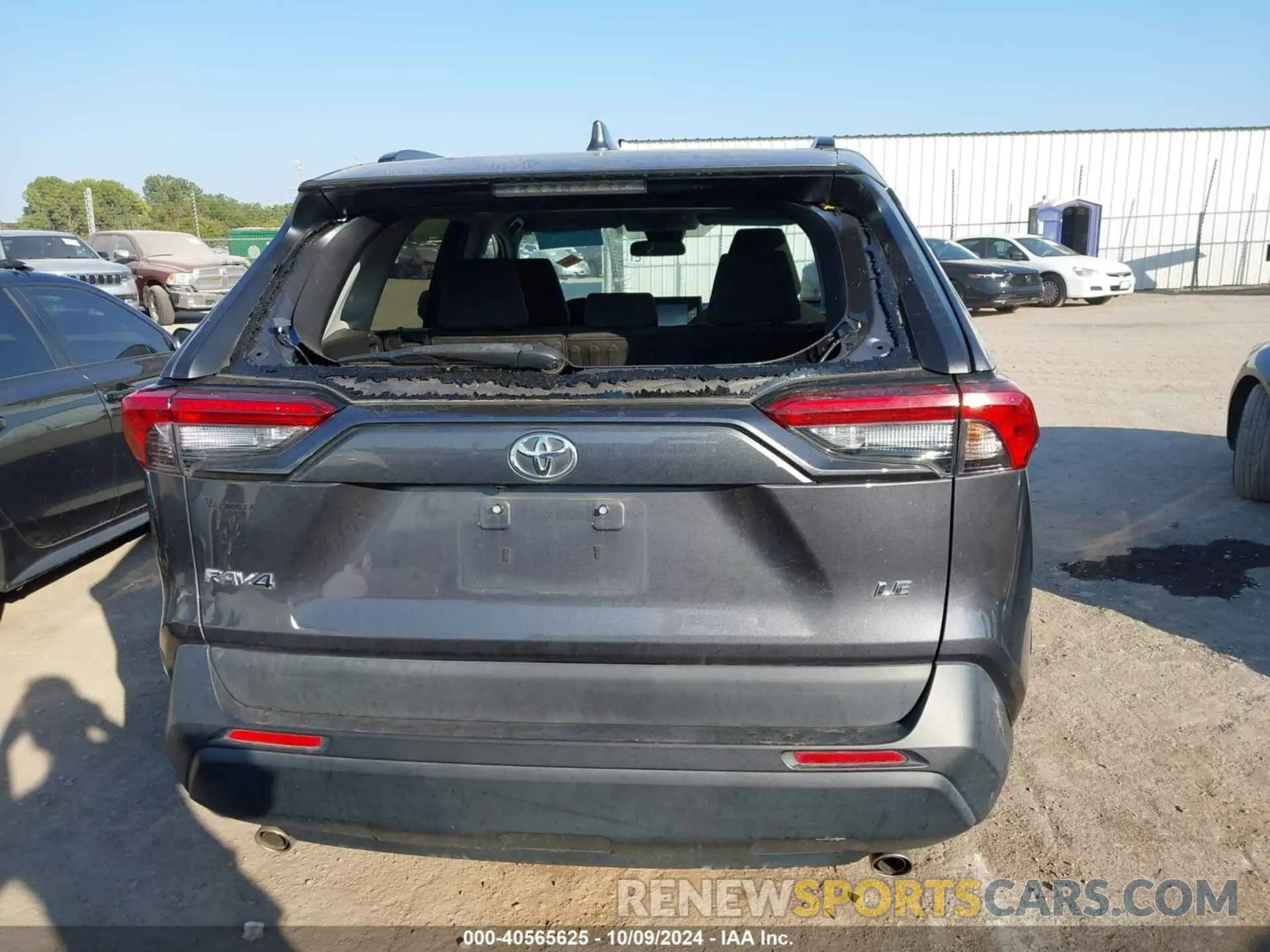 16 Photograph of a damaged car 2T3K1RFV8MW122569 TOYOTA RAV4 2021