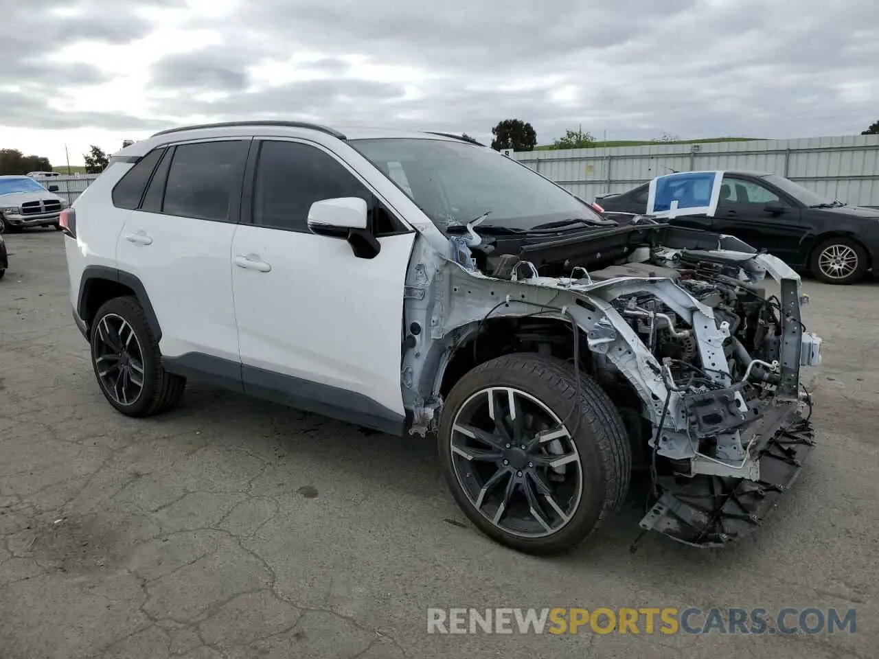 4 Photograph of a damaged car 2T3K1RFV8MW141607 TOYOTA RAV4 2021
