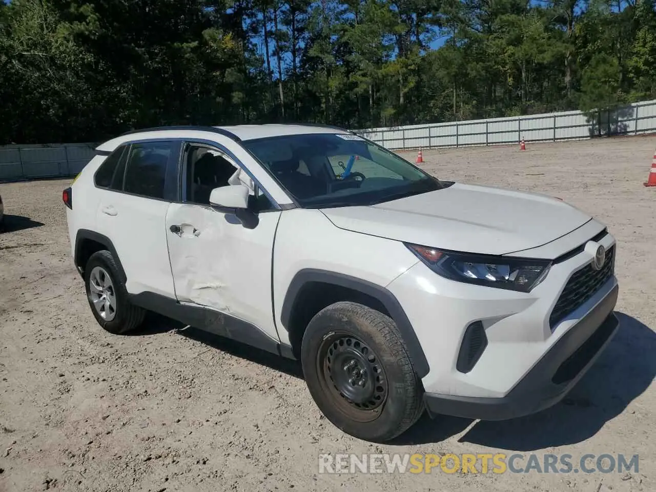 4 Photograph of a damaged car 2T3K1RFV8MW165261 TOYOTA RAV4 2021