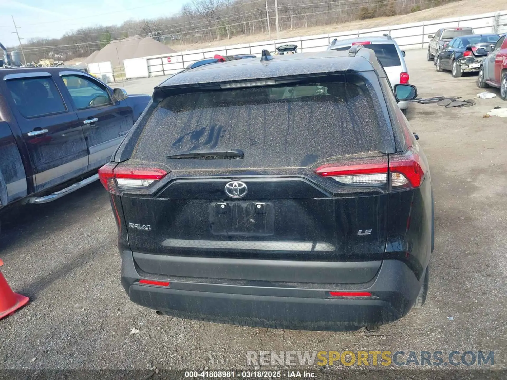 16 Photograph of a damaged car 2T3K1RFVXMC111929 TOYOTA RAV4 2021