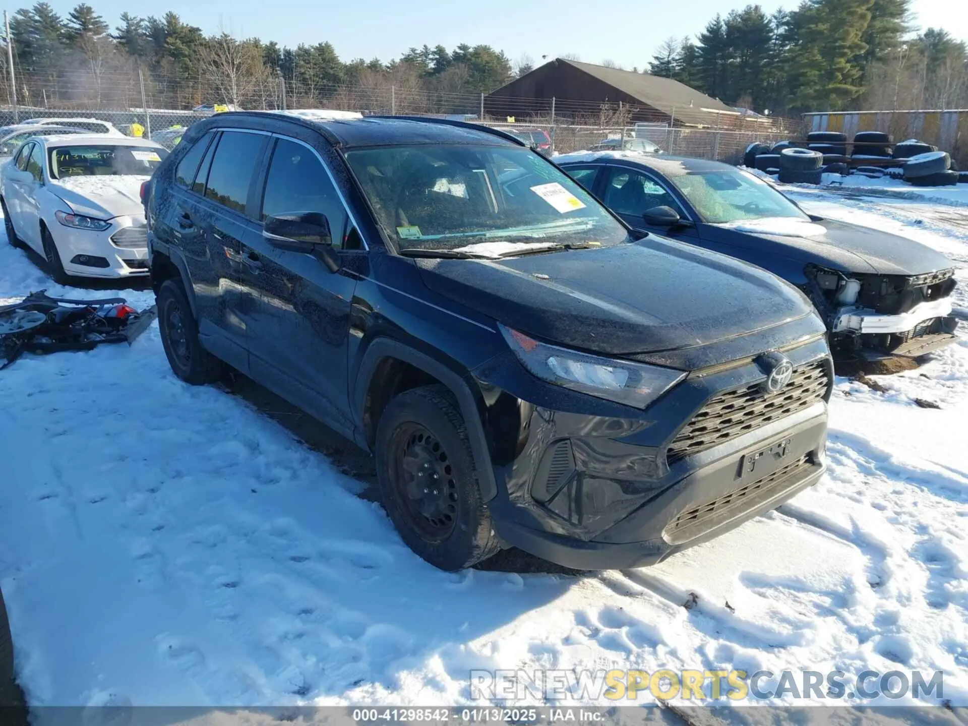 1 Photograph of a damaged car 2T3K1RFVXMW107264 TOYOTA RAV4 2021