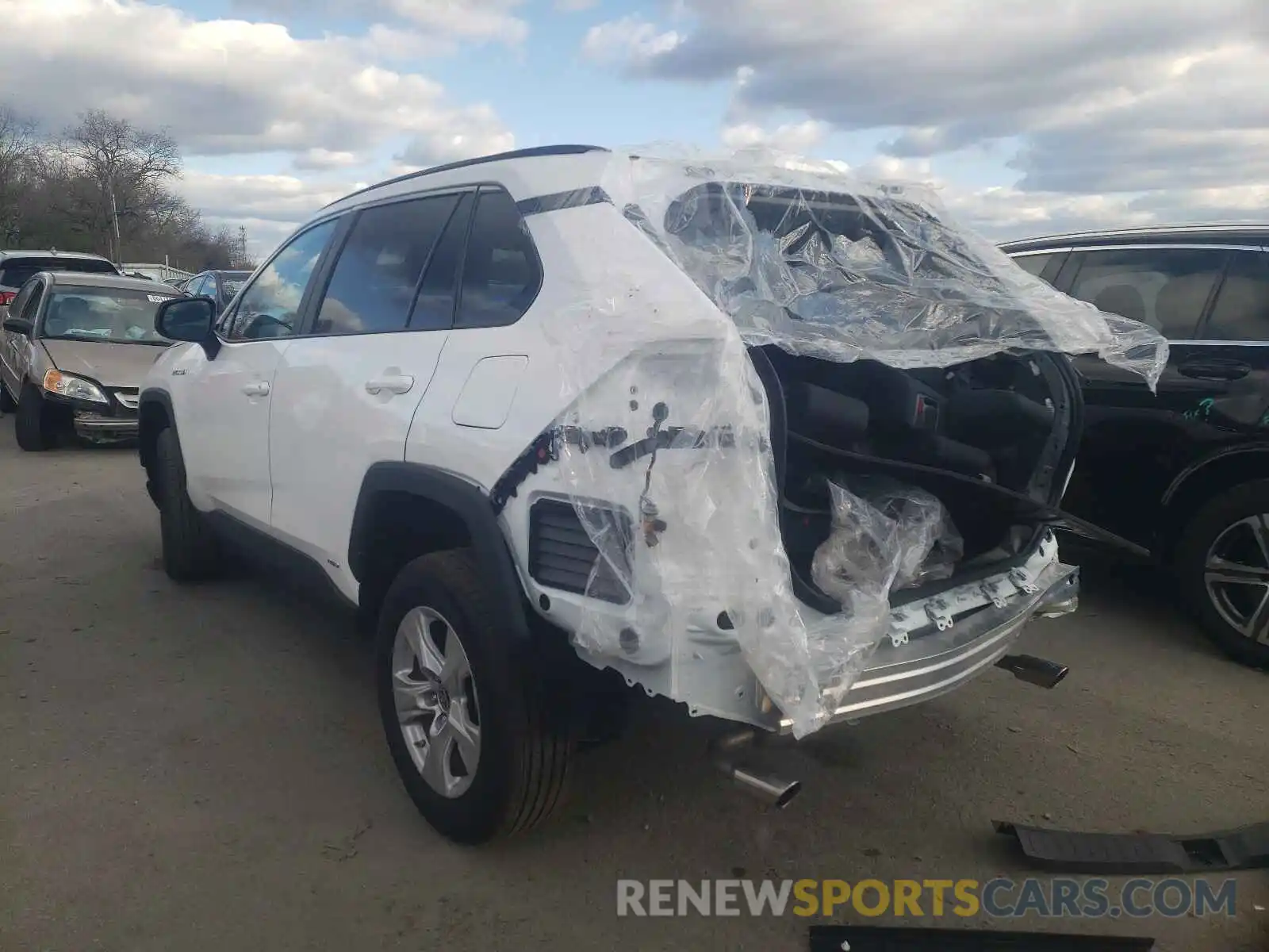 3 Photograph of a damaged car 2T3LWRFV1MW120278 TOYOTA RAV4 2021