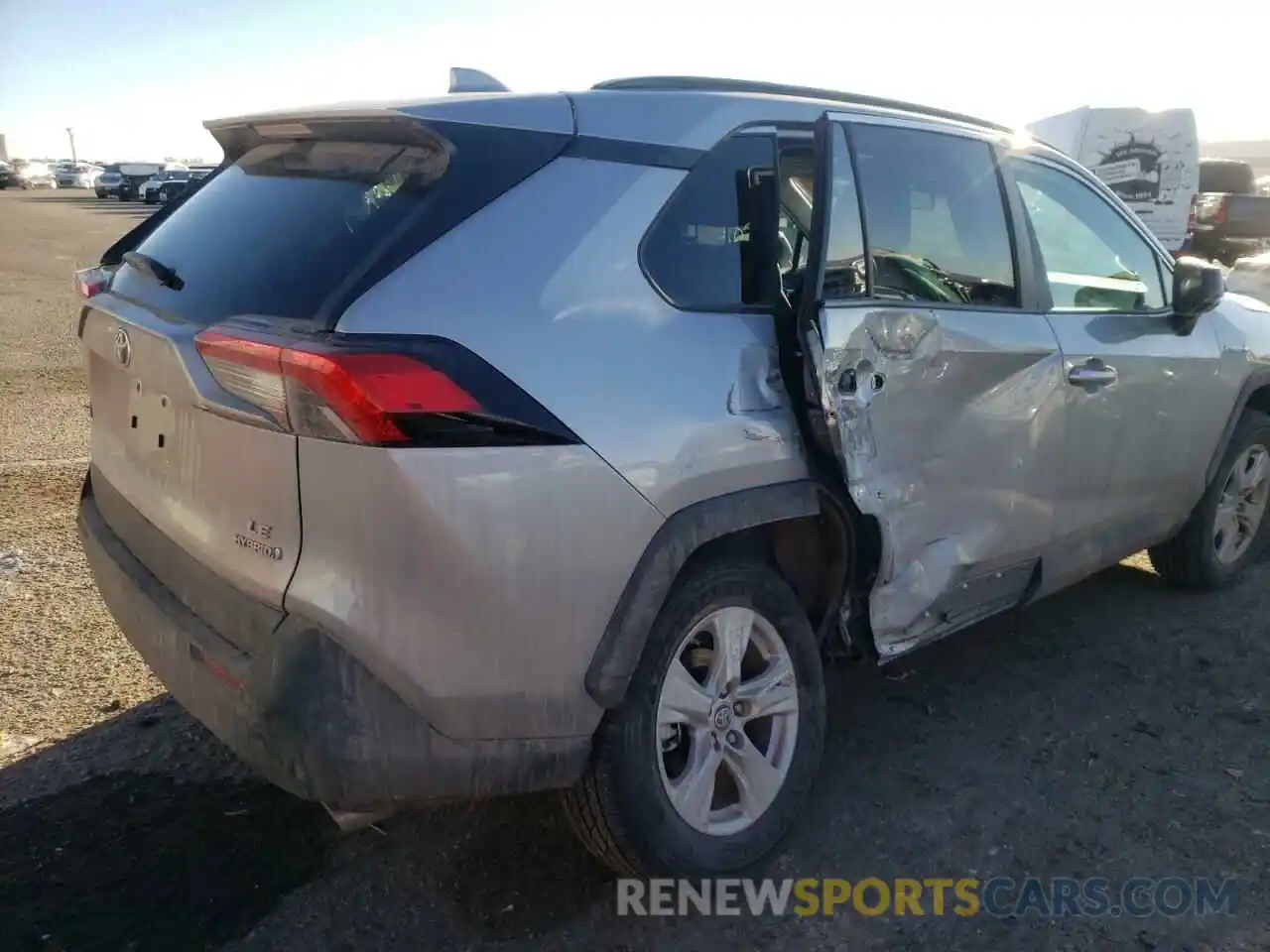 9 Photograph of a damaged car 2T3LWRFV7MW127641 TOYOTA RAV4 2021