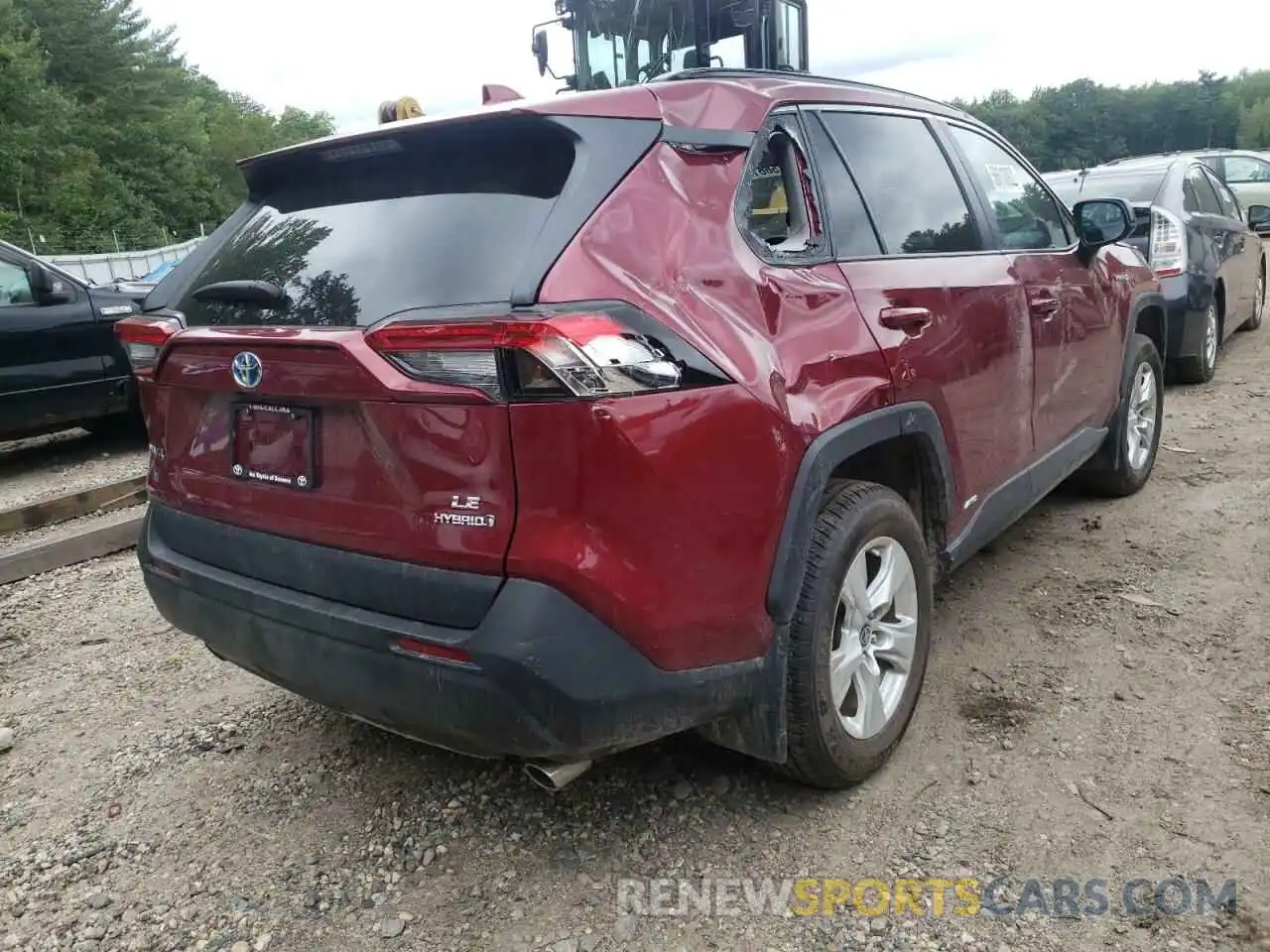 4 Photograph of a damaged car 2T3LWRFV8MW115692 TOYOTA RAV4 2021