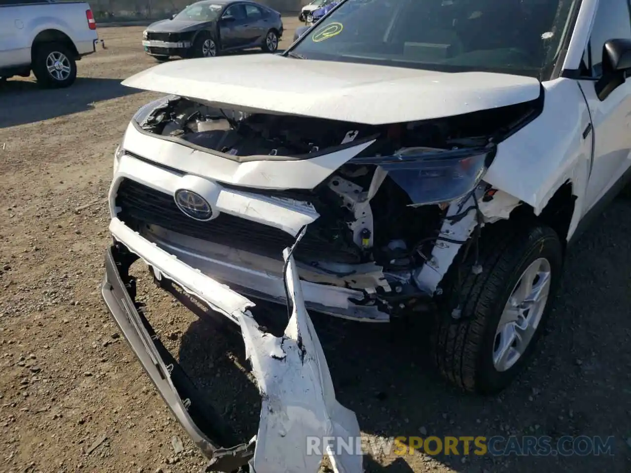 9 Photograph of a damaged car 2T3LWRFV9MW114504 TOYOTA RAV4 2021