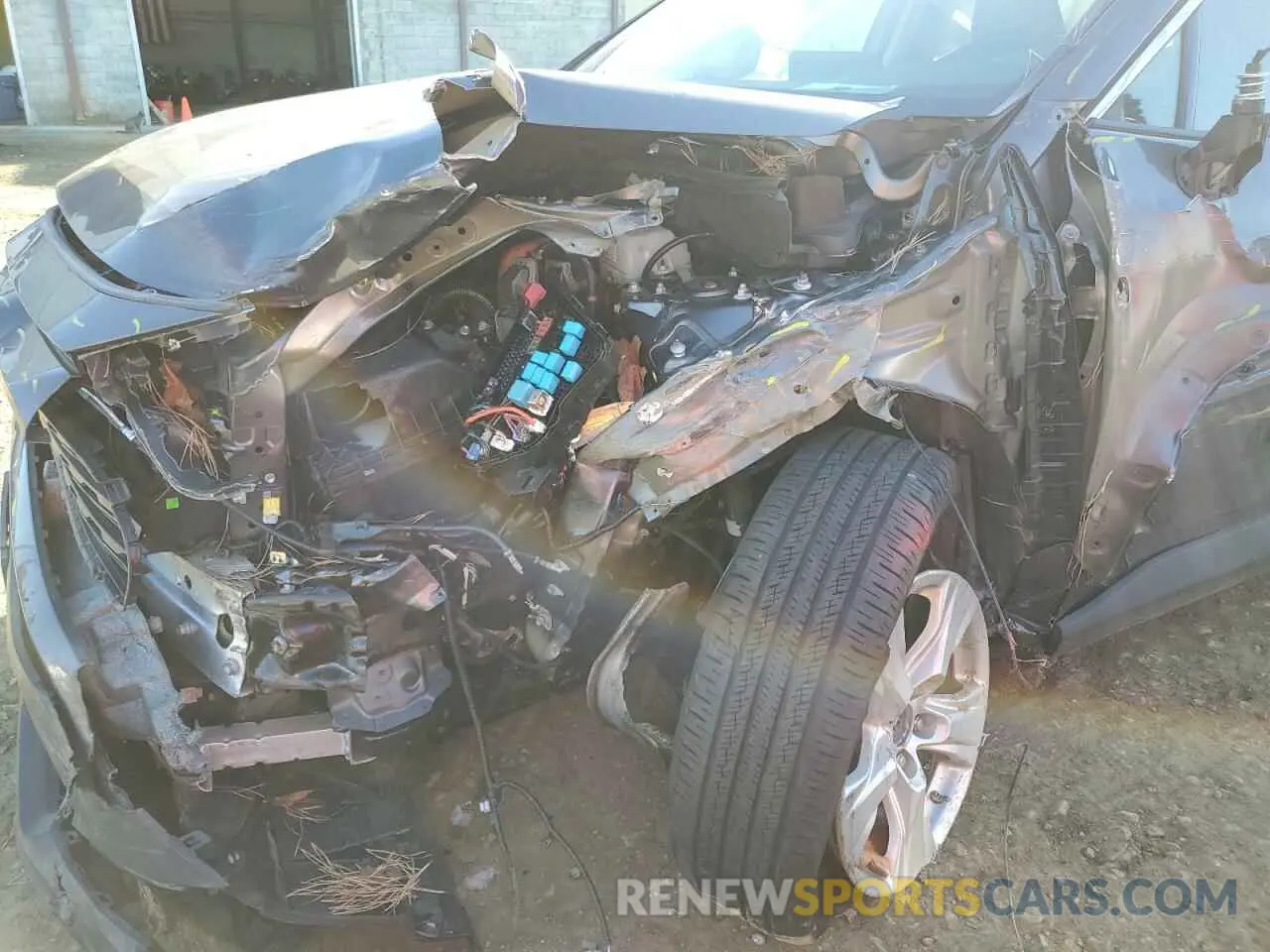 9 Photograph of a damaged car 2T3M6RFV0MW011332 TOYOTA RAV4 2021